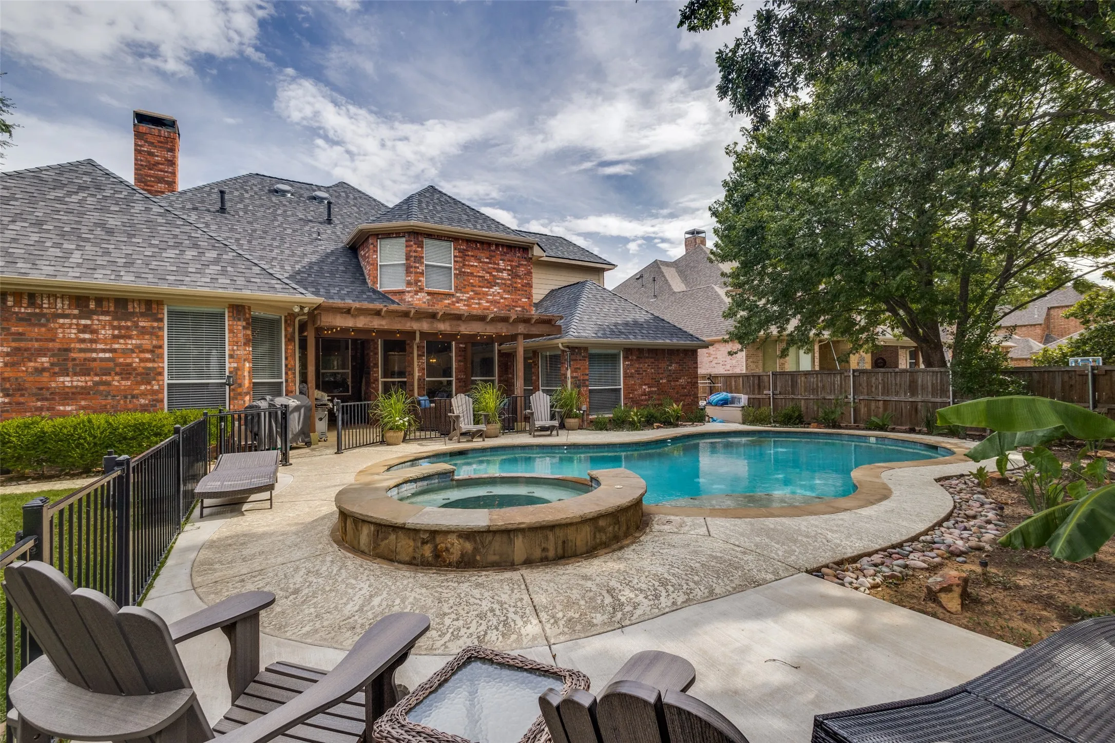 Single Family Residence For Sale in Denton County , 4400 Biscayne Drive, Flower Mound, Texas 75028, 4 Bedroom, 4 Bathroom, 3 Garage spaces, 3,648 Sqft, built in 2000, mls#21328627, Real Estate Agent in Flower Mound, Homes For Sale in Denton county, Homes For Sale in Flower Mound, Realtor in Flower Mound Texas, Real Estate Brokerage Independent Realty Texas, Luminita Cordes Realtor