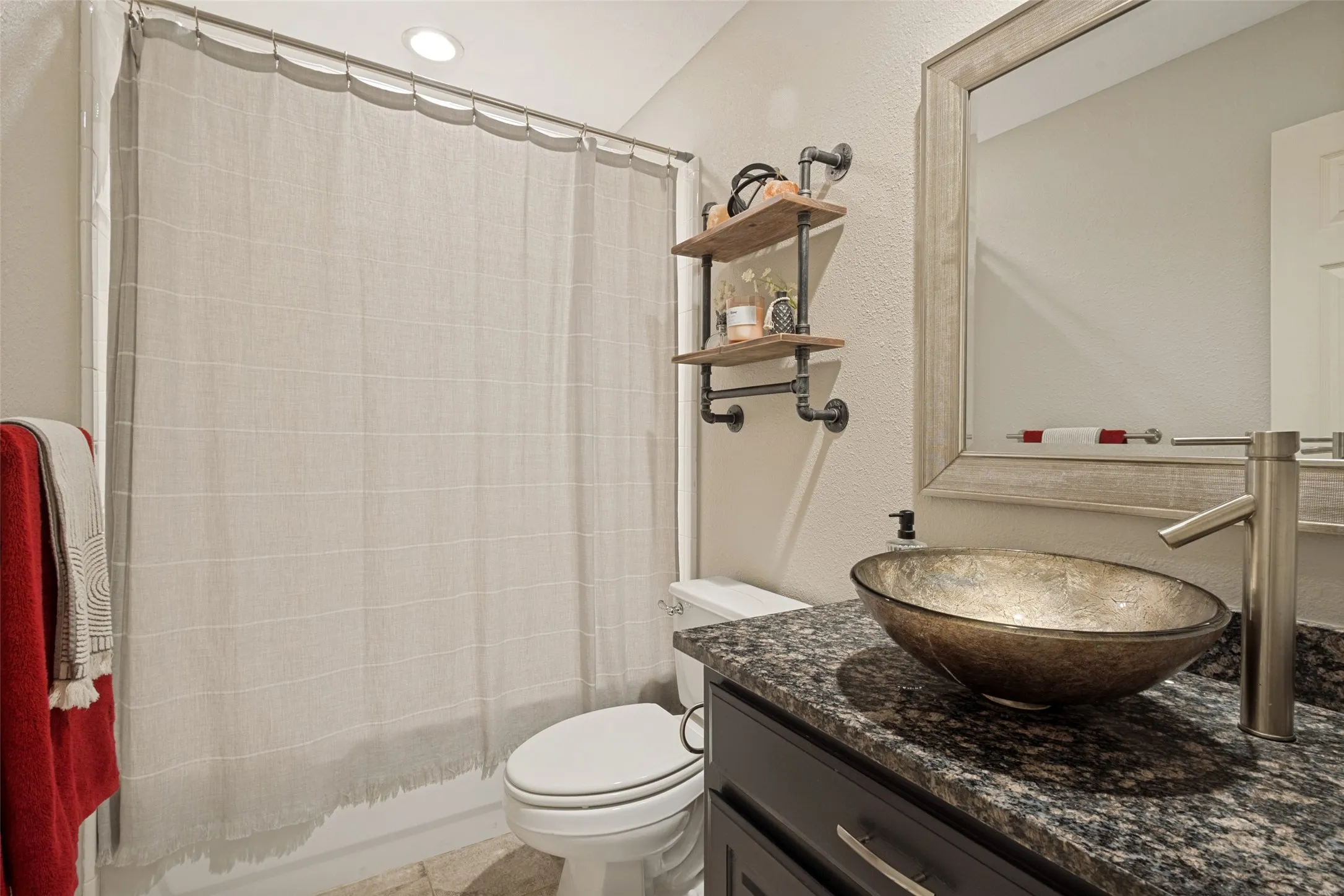 Single Family Residence For Sale in Denton County , 4400 Biscayne Drive, Flower Mound, Texas 75028, 4 Bedroom, 4 Bathroom, 3 Garage spaces, 3,648 Sqft, built in 2000, mls#21328627, Real Estate Agent in Flower Mound, Homes For Sale in Denton county, Homes For Sale in Flower Mound, Realtor in Flower Mound Texas, Real Estate Brokerage Independent Realty Texas, Luminita Cordes Realtor