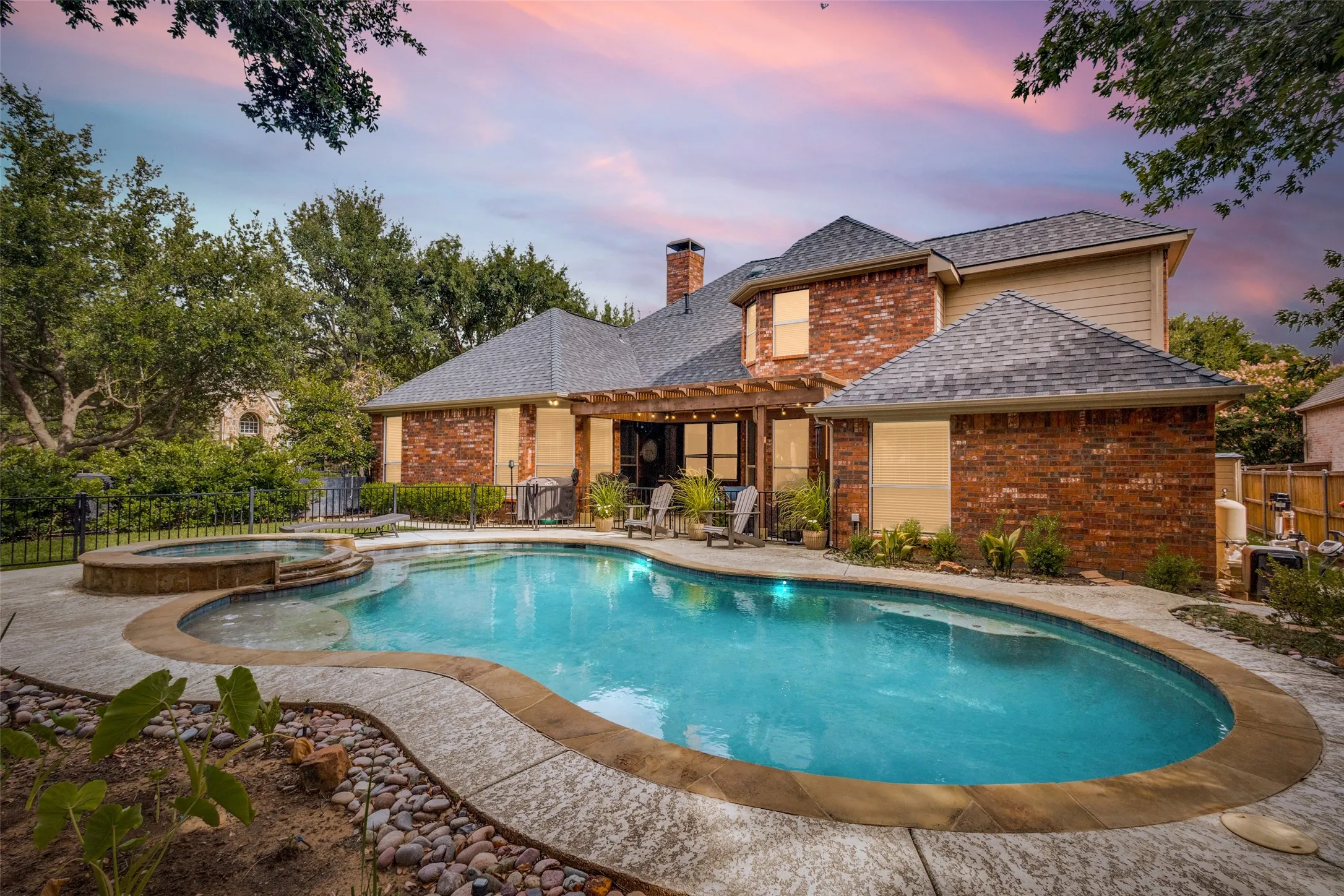 Single Family Residence For Sale in Denton County , 4400 Biscayne Drive, Flower Mound, Texas 75028, 4 Bedroom, 4 Bathroom, 3 Garage spaces, 3,648 Sqft, built in 2000, mls#21328627, Real Estate Agent in Flower Mound, Homes For Sale in Denton county, Homes For Sale in Flower Mound, Realtor in Flower Mound Texas, Real Estate Brokerage Independent Realty Texas, Luminita Cordes Realtor