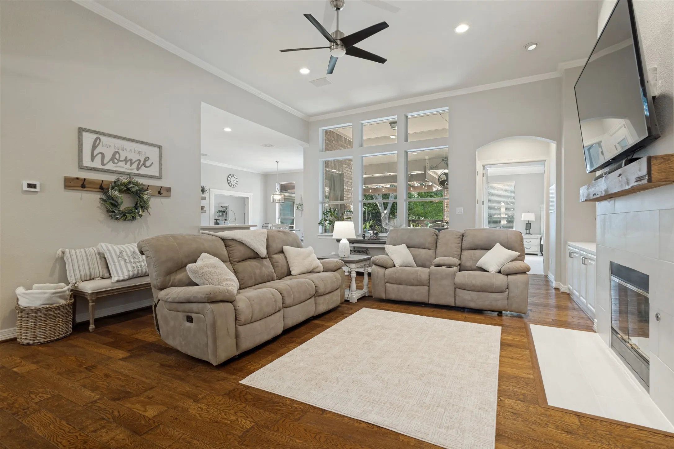 Single Family Residence For Sale in Denton County , 4400 Biscayne Drive, Flower Mound, Texas 75028, 4 Bedroom, 4 Bathroom, 3 Garage spaces, 3,648 Sqft, built in 2000, mls#21328627, Real Estate Agent in Flower Mound, Homes For Sale in Denton county, Homes For Sale in Flower Mound, Realtor in Flower Mound Texas, Real Estate Brokerage Independent Realty Texas, Luminita Cordes Realtor
