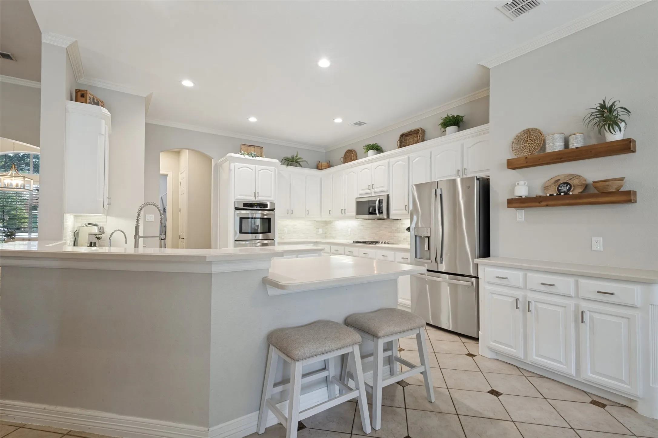 Single Family Residence For Sale in Denton County , 4400 Biscayne Drive, Flower Mound, Texas 75028, 4 Bedroom, 4 Bathroom, 3 Garage spaces, 3,648 Sqft, built in 2000, mls#21328627, Real Estate Agent in Flower Mound, Homes For Sale in Denton county, Homes For Sale in Flower Mound, Realtor in Flower Mound Texas, Real Estate Brokerage Independent Realty Texas, Luminita Cordes Realtor