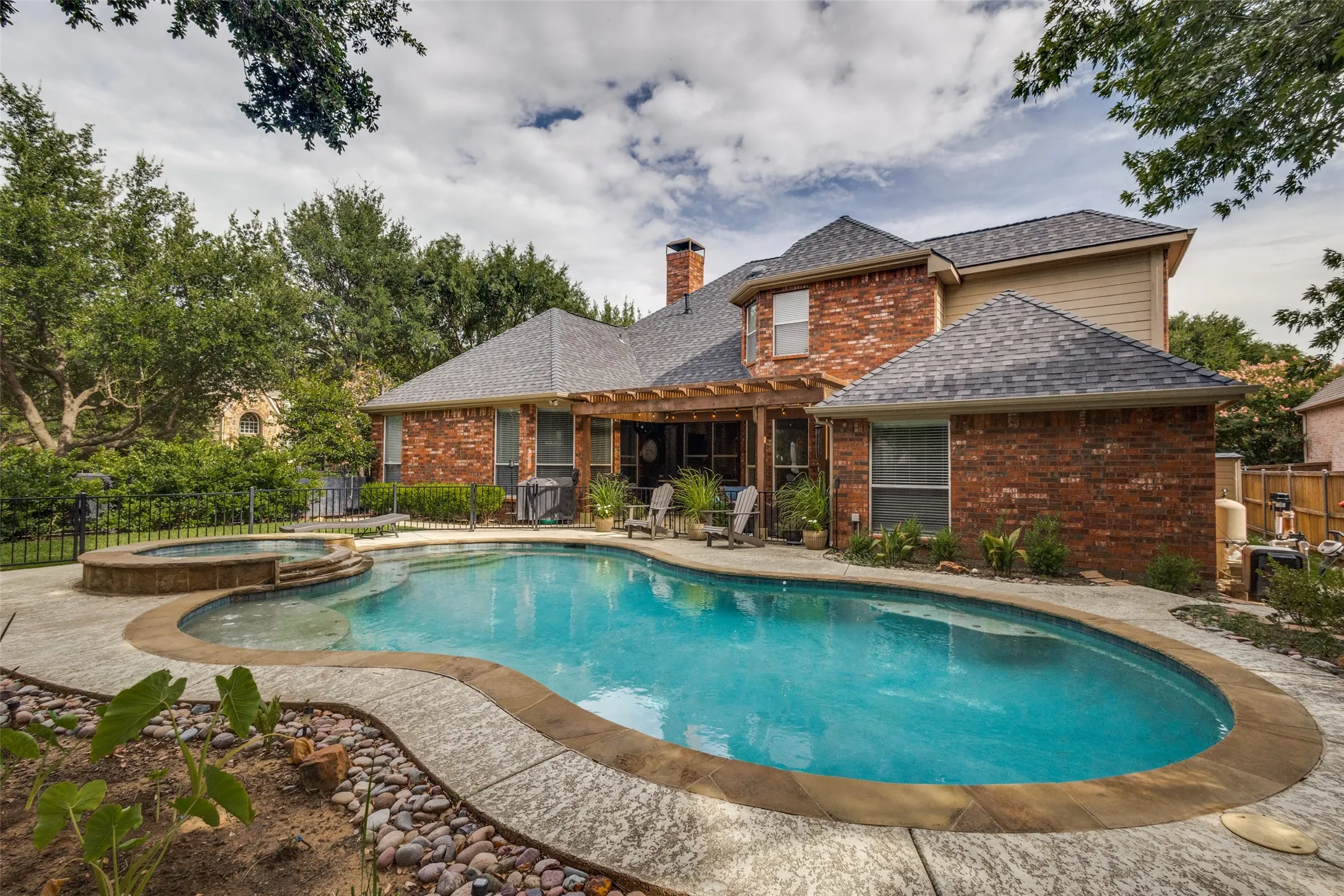 Single Family Residence For Sale in Denton County , 4400 Biscayne Drive, Flower Mound, Texas 75028, 4 Bedroom, 4 Bathroom, 3 Garage spaces, 3,648 Sqft, built in 2000, mls#21328627, Real Estate Agent in Flower Mound, Homes For Sale in Denton county, Homes For Sale in Flower Mound, Realtor in Flower Mound Texas, Real Estate Brokerage Independent Realty Texas, Luminita Cordes Realtor
