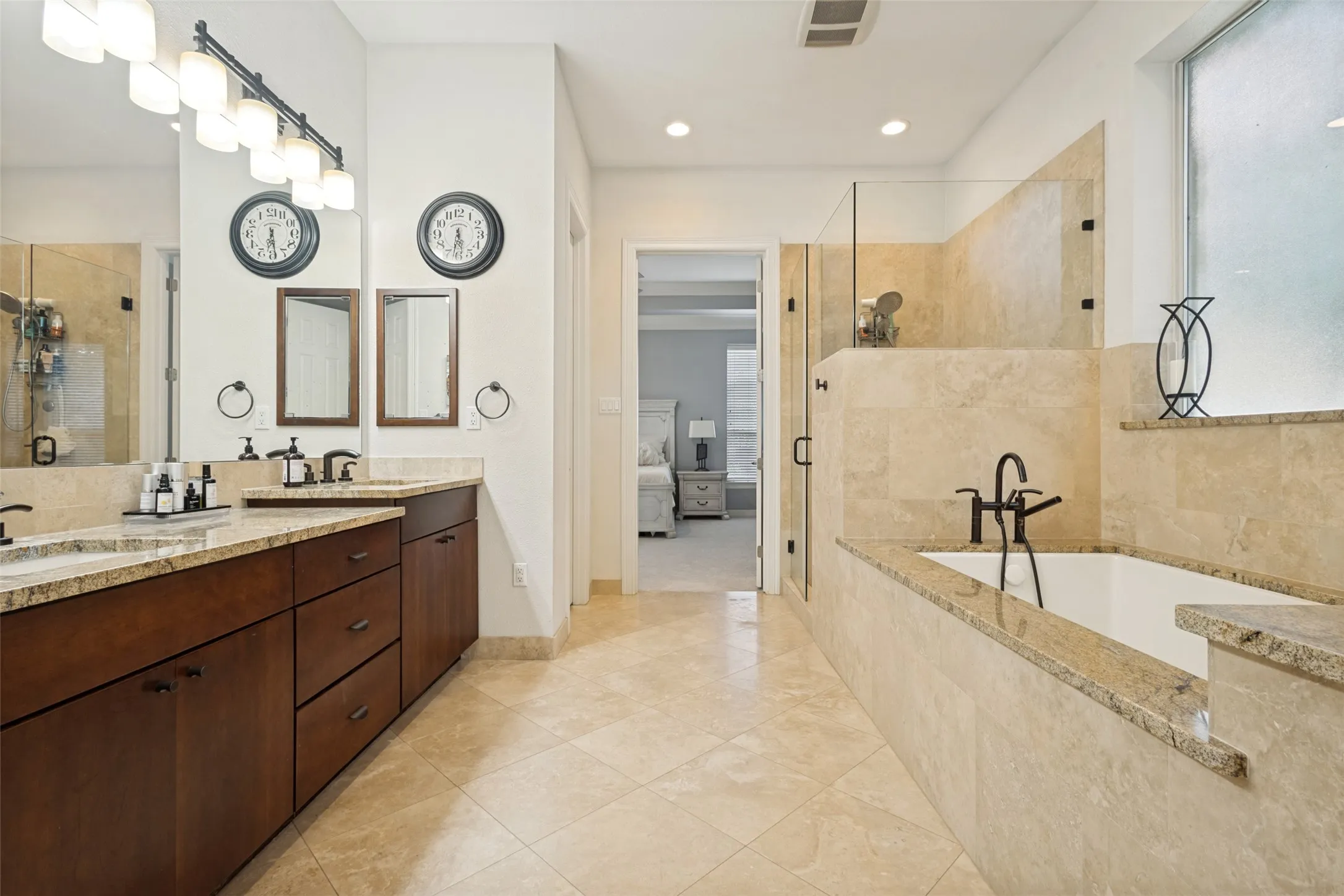 Single Family Residence For Sale in Denton County , 4400 Biscayne Drive, Flower Mound, Texas 75028, 4 Bedroom, 4 Bathroom, 3 Garage spaces, 3,648 Sqft, built in 2000, mls#21328627, Real Estate Agent in Flower Mound, Homes For Sale in Denton county, Homes For Sale in Flower Mound, Realtor in Flower Mound Texas, Real Estate Brokerage Independent Realty Texas, Luminita Cordes Realtor