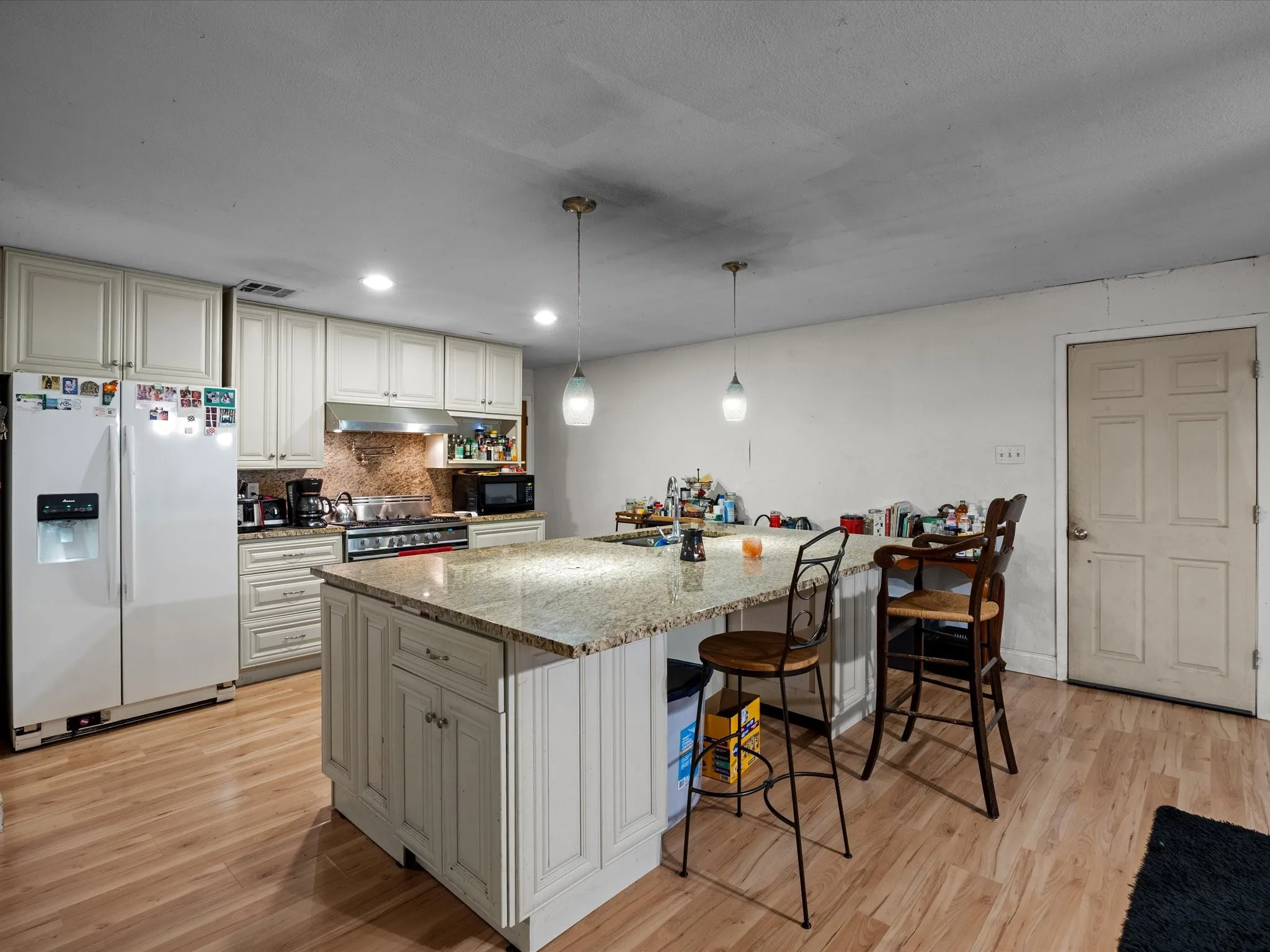 Retail For Sale in Dallas County , 121 Little John Drive, De Soto, Texas 75115, 0, 0, Garage spaces, 0 Sqft, built in 1968, mls#21329079, Real Estate Agent in De Soto, Homes For Sale in Dallas county, Homes For Sale in De Soto, Realtor in De Soto Texas, Real Estate Brokerage Independent Realty Texas, Luminita Cordes Realtor