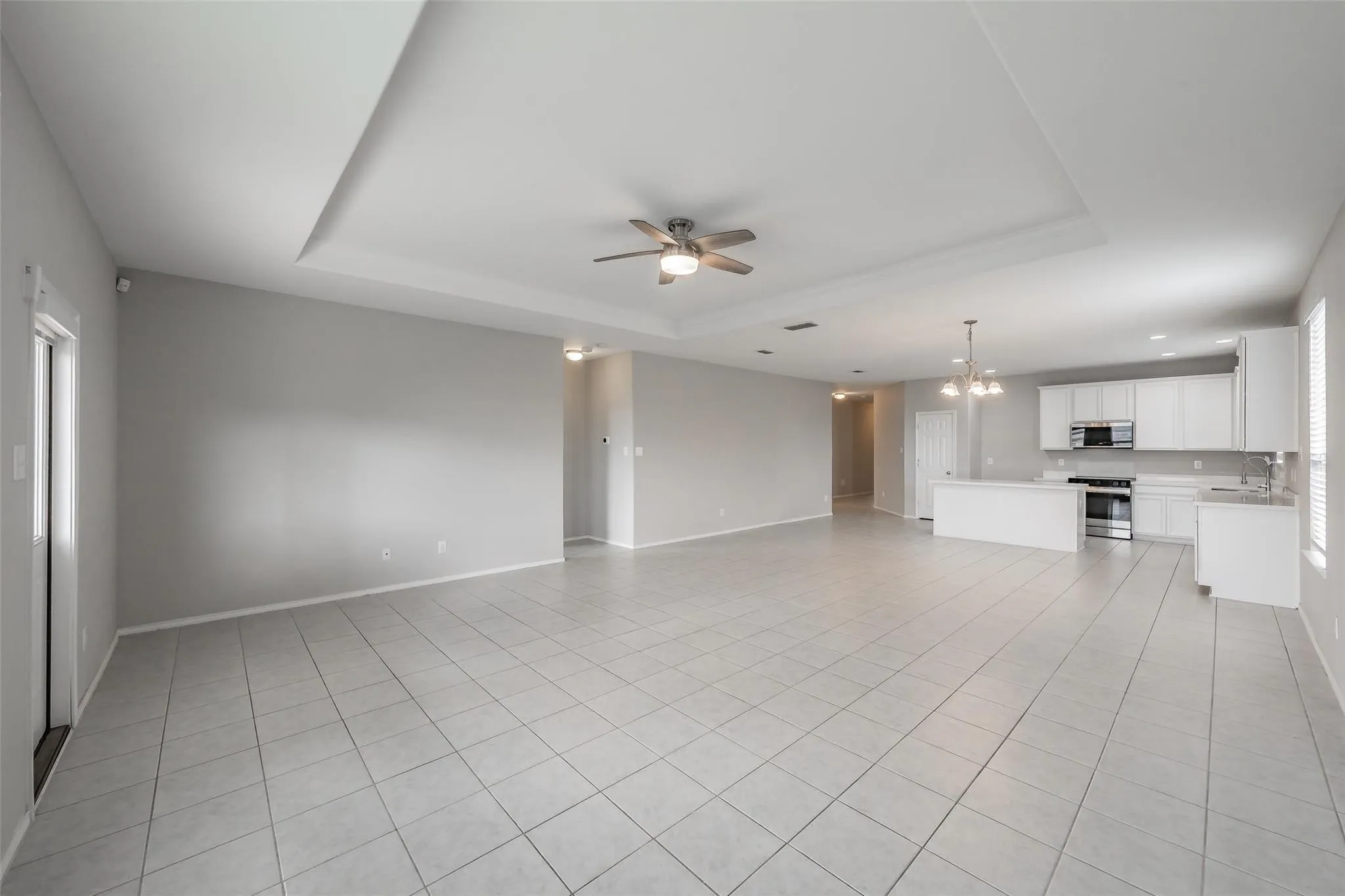 Single Family Residence For Rent in Tarrant County , 2404 Bermont Red Lane, Fort Worth, Texas 76131, 3 Bedroom, 2 Bathroom, 2 Garage spaces, 2,131 Sqft, built in 2016, mls#21329083, Real Estate Agent in Fort Worth, Homes For Rent in Tarrant county, Homes For Rent in Fort Worth, Realtor in Fort Worth Texas, Real Estate Brokerage Independent Realty Texas, Luminita Cordes Realtor