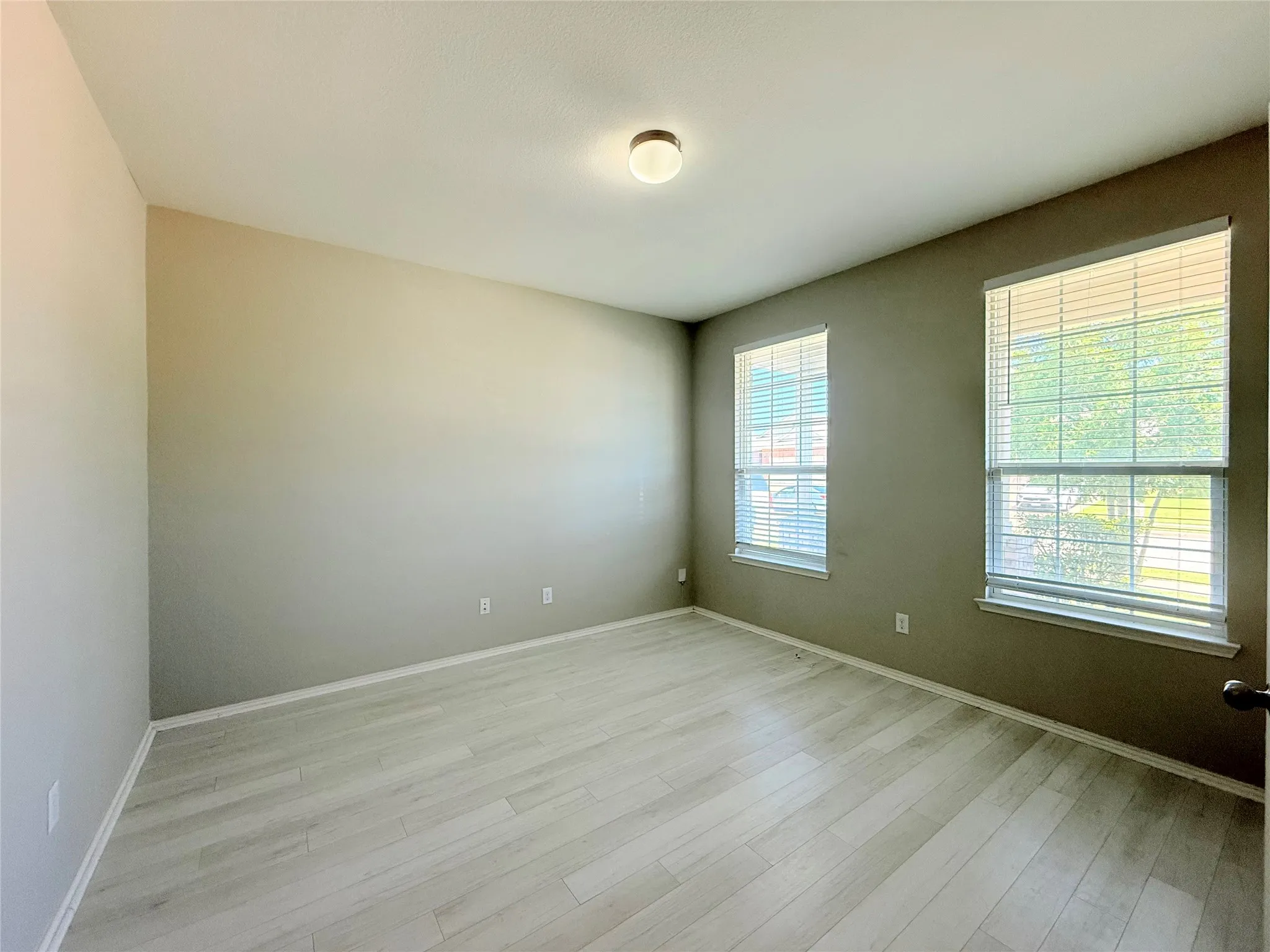 Single Family Residence For Rent in Tarrant County , 2404 Bermont Red Lane, Fort Worth, Texas 76131, 3 Bedroom, 2 Bathroom, 2 Garage spaces, 2,131 Sqft, built in 2016, mls#21329083, Real Estate Agent in Fort Worth, Homes For Rent in Tarrant county, Homes For Rent in Fort Worth, Realtor in Fort Worth Texas, Real Estate Brokerage Independent Realty Texas, Luminita Cordes Realtor