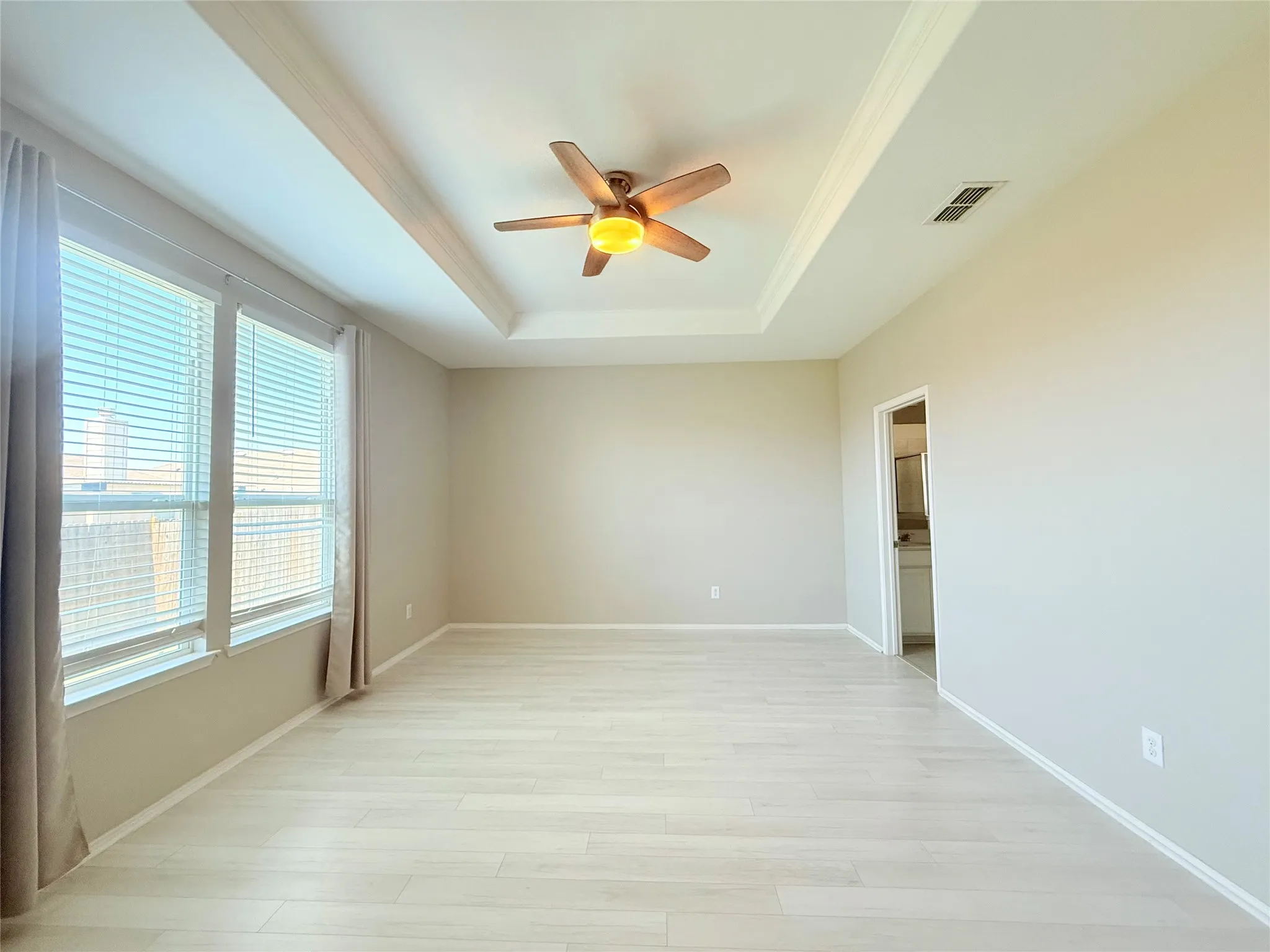 Single Family Residence For Rent in Tarrant County , 2404 Bermont Red Lane, Fort Worth, Texas 76131, 3 Bedroom, 2 Bathroom, 2 Garage spaces, 2,131 Sqft, built in 2016, mls#21329083, Real Estate Agent in Fort Worth, Homes For Rent in Tarrant county, Homes For Rent in Fort Worth, Realtor in Fort Worth Texas, Real Estate Brokerage Independent Realty Texas, Luminita Cordes Realtor