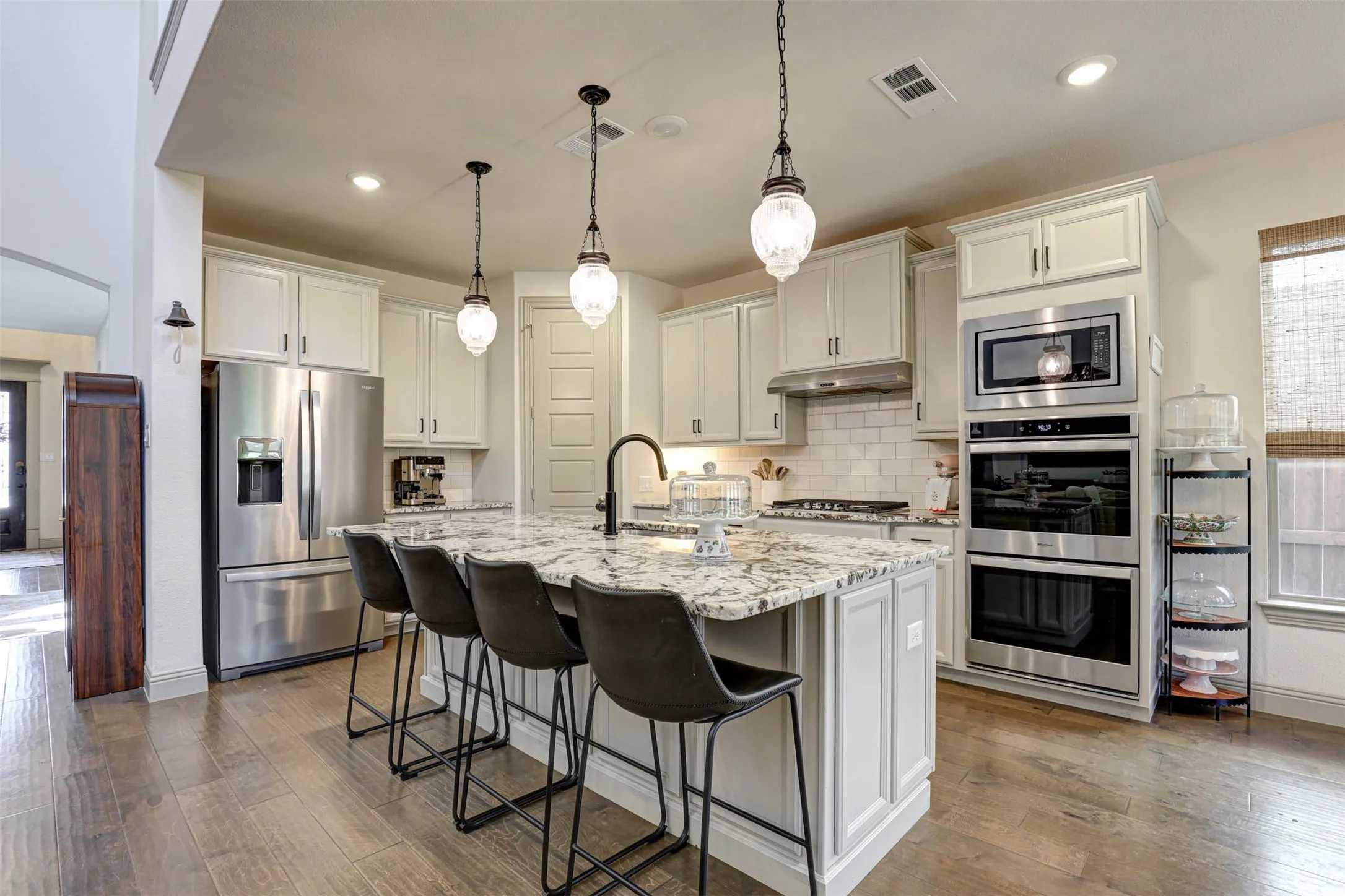Single Family Residence For Sale in Denton County , 11490 Misty Ridge Drive, Flower Mound, Texas 76262, 4 Bedroom, 4 Bathroom, 2 Garage spaces, 3,202 Sqft, built in 2020, mls#21328245, Real Estate Agent in Flower Mound, Homes For Sale in Denton county, Homes For Sale in Flower Mound, Realtor in Flower Mound Texas, Real Estate Brokerage Independent Realty Texas, Luminita Cordes Realtor
