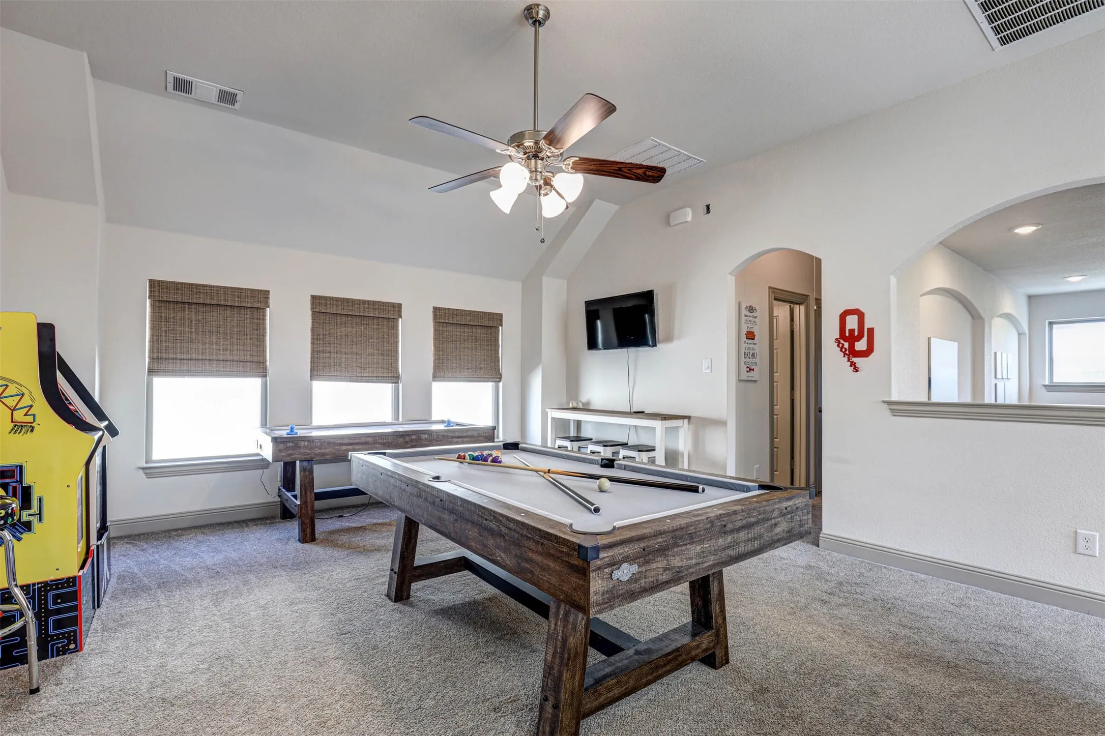 Single Family Residence For Sale in Denton County , 11490 Misty Ridge Drive, Flower Mound, Texas 76262, 4 Bedroom, 4 Bathroom, 2 Garage spaces, 3,202 Sqft, built in 2020, mls#21328245, Real Estate Agent in Flower Mound, Homes For Sale in Denton county, Homes For Sale in Flower Mound, Realtor in Flower Mound Texas, Real Estate Brokerage Independent Realty Texas, Luminita Cordes Realtor
