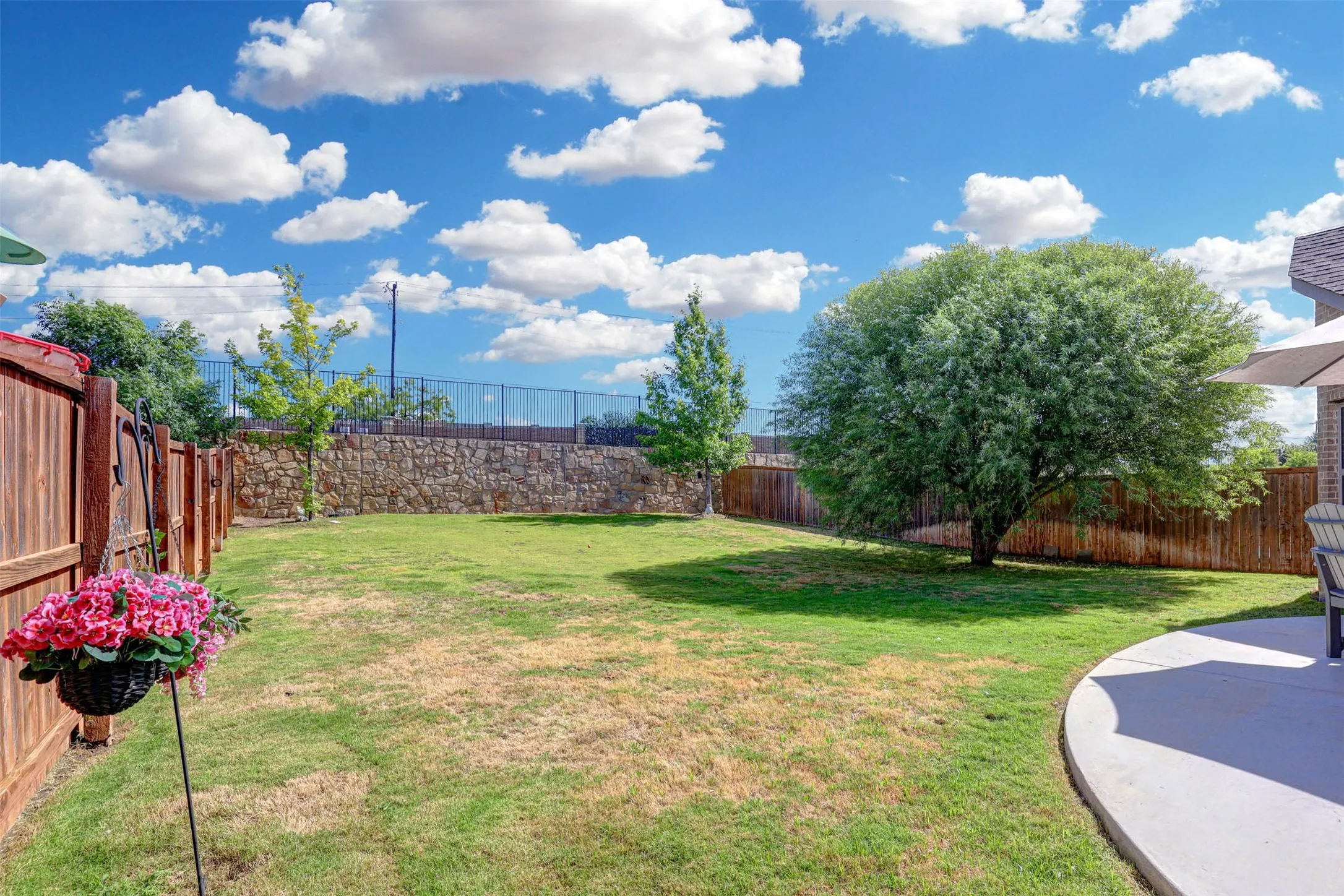 Single Family Residence For Sale in Denton County , 11490 Misty Ridge Drive, Flower Mound, Texas 76262, 4 Bedroom, 4 Bathroom, 2 Garage spaces, 3,202 Sqft, built in 2020, mls#21328245, Real Estate Agent in Flower Mound, Homes For Sale in Denton county, Homes For Sale in Flower Mound, Realtor in Flower Mound Texas, Real Estate Brokerage Independent Realty Texas, Luminita Cordes Realtor