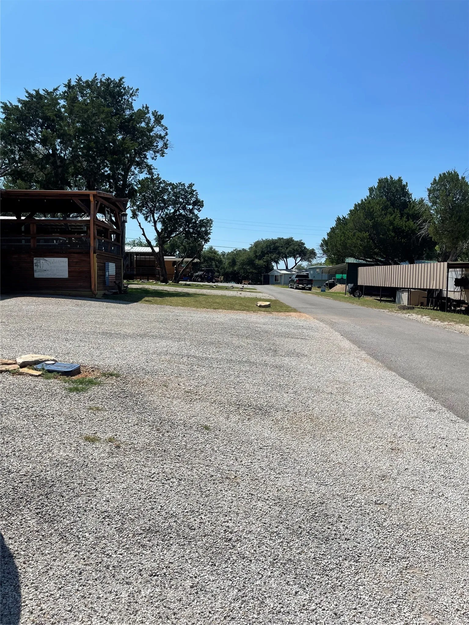 Manufactured Home For Sale in Palo Pinto County , 2334 Sanbar Road 60, Possum Kingdom Lake, Texas 76449, 2 Bedroom, 2 Bathroom, Garage spaces, 980 Sqft, built in 0, Price $55,000, mls#21328783, Real Estate Agent in Possum Kingdom Lake, Homes For Sale in Palo Pinto county, Homes For Sale in Possum Kingdom Lake, Realtor in Possum Kingdom Lake Texas, Real Estate Brokerage Independent Realty Texas, Luminita Cordes Realtor