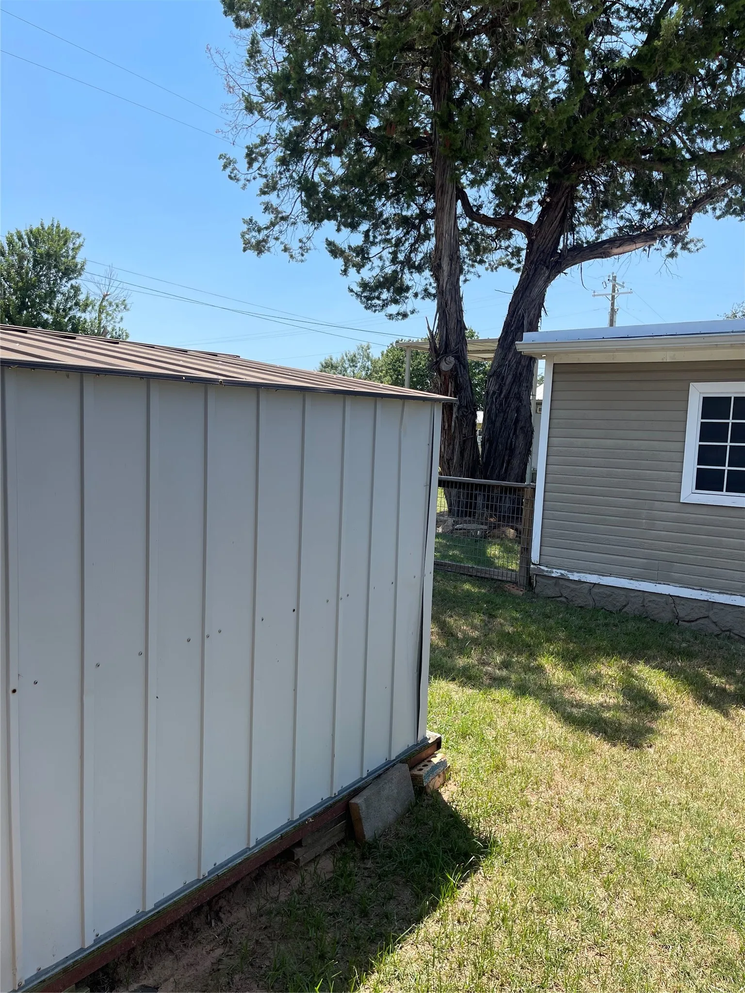 Manufactured Home For Sale in Palo Pinto County , 2334 Sanbar Road 60, Possum Kingdom Lake, Texas 76449, 2 Bedroom, 2 Bathroom, Garage spaces, 980 Sqft, built in 0, Price $55,000, mls#21328783, Real Estate Agent in Possum Kingdom Lake, Homes For Sale in Palo Pinto county, Homes For Sale in Possum Kingdom Lake, Realtor in Possum Kingdom Lake Texas, Real Estate Brokerage Independent Realty Texas, Luminita Cordes Realtor