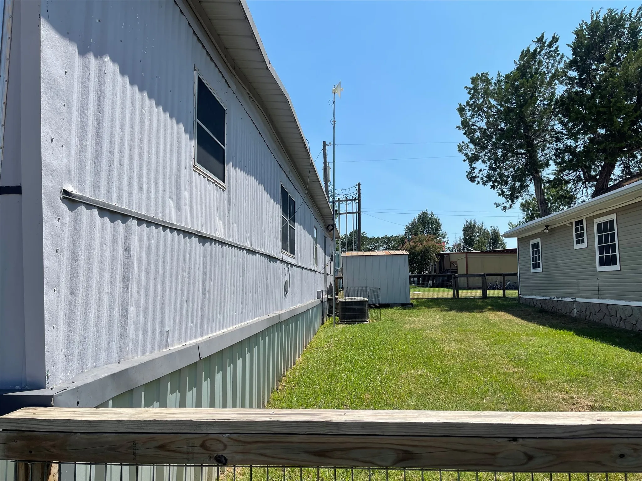 Manufactured Home For Sale in Palo Pinto County , 2334 Sanbar Road 60, Possum Kingdom Lake, Texas 76449, 2 Bedroom, 2 Bathroom, Garage spaces, 980 Sqft, built in 0, Price $55,000, mls#21328783, Real Estate Agent in Possum Kingdom Lake, Homes For Sale in Palo Pinto county, Homes For Sale in Possum Kingdom Lake, Realtor in Possum Kingdom Lake Texas, Real Estate Brokerage Independent Realty Texas, Luminita Cordes Realtor