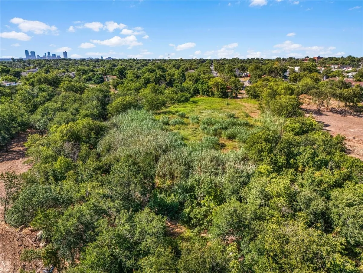 Unimproved Land For Sale in Tarrant County , 2920 Columbus Avenue, Fort Worth, Texas 76106, 0, 0, Garage spaces, 0 Sqft, built in 0, Price $399,999, mls#21329101, Real Estate Agent in Fort Worth, Homes For Sale in Tarrant county, Homes For Sale in Fort Worth, Realtor in Fort Worth Texas, Real Estate Brokerage Independent Realty Texas, Luminita Cordes Realtor