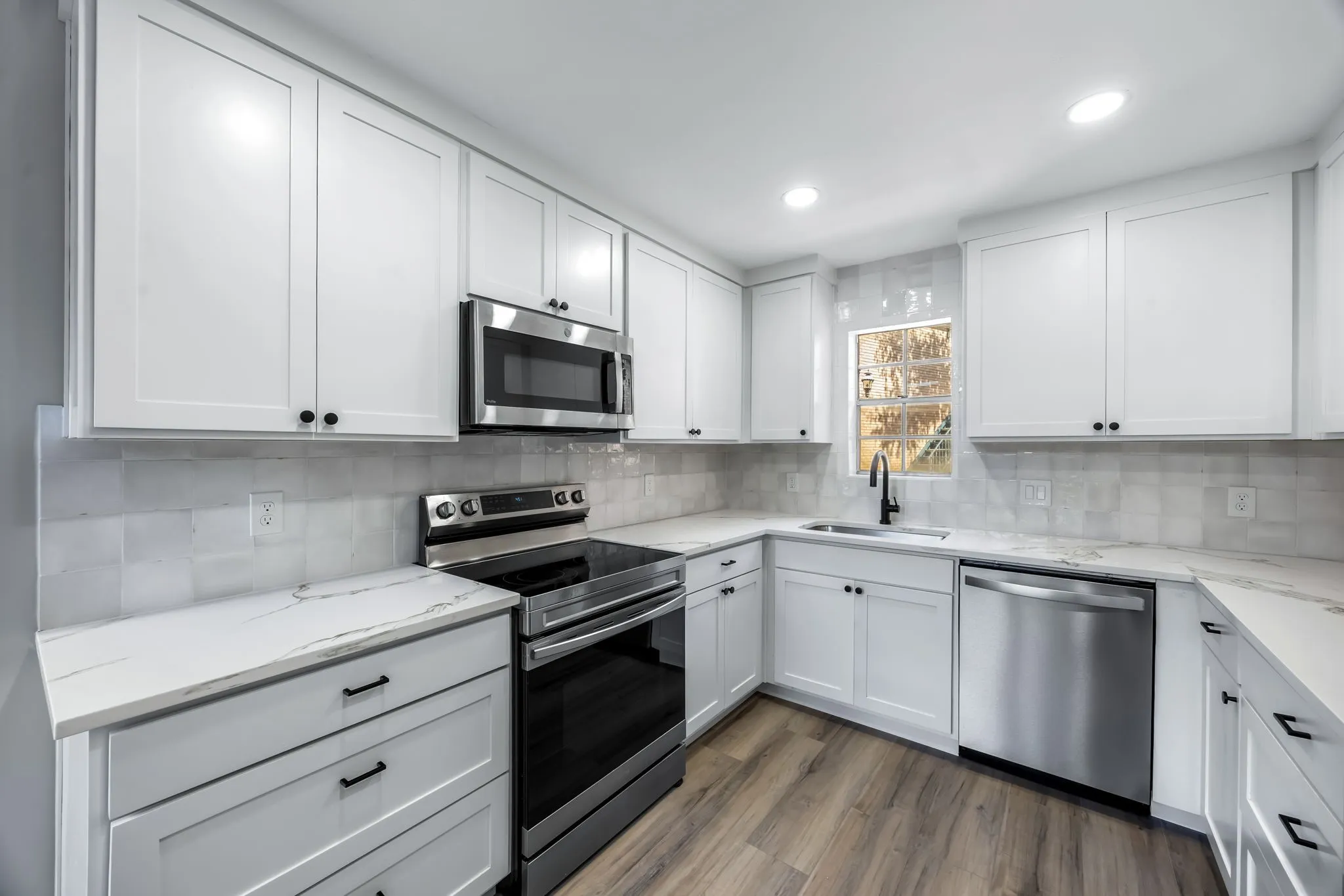 Condominium For Sale in Dallas County , 6007 E University Boulevard 132, Dallas, Texas 75206, 1 Bedroom, 2 Bathroom, Garage spaces, 974 Sqft, built in 1964, mls#21326173, Real Estate Agent in Dallas, Homes For Sale in Dallas county, Homes For Sale in Dallas, Realtor in Dallas Texas, Real Estate Brokerage Independent Realty Texas, Luminita Cordes Realtor