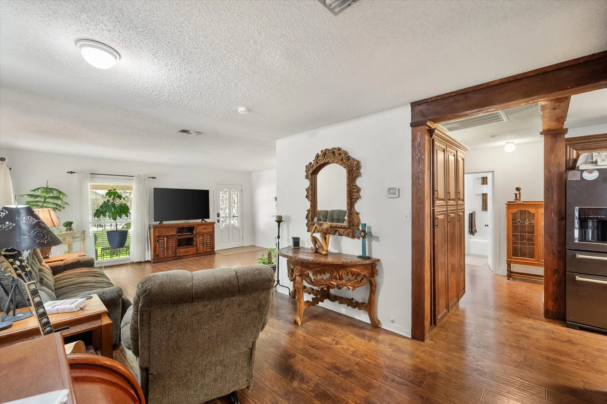 Formal Living or Dining