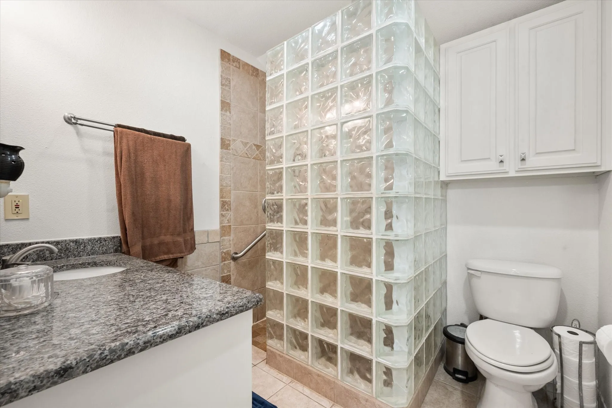 3rd bedroom ensuite bathroom