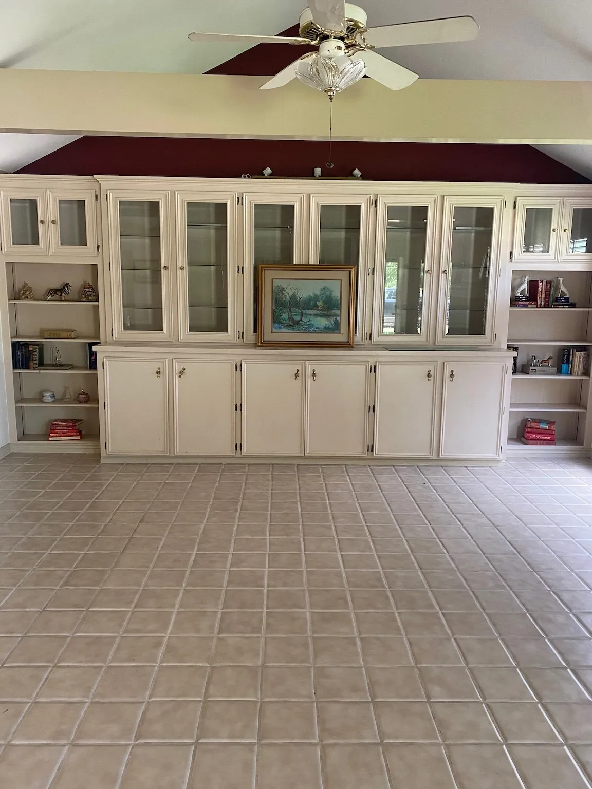 Living area is oversized for multiple furniture options!