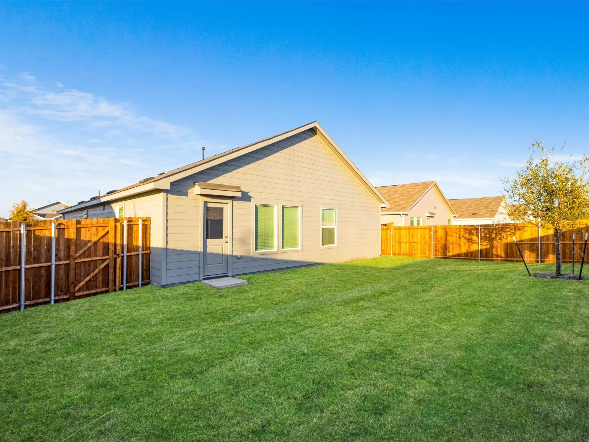 Single Family Residence For Rent in Collin County , 1621 Baugh Street, Mc Kinney, Texas 75071, 4 Bedroom, 2 Bathroom, 2 Garage spaces, 1,707 Sqft, built in 2025, mls#21329106, Real Estate Agent in Mc Kinney, Homes For Rent in Collin county, Homes For Rent in Mc Kinney, Realtor in Mc Kinney Texas, Real Estate Brokerage Independent Realty Texas, Luminita Cordes Realtor