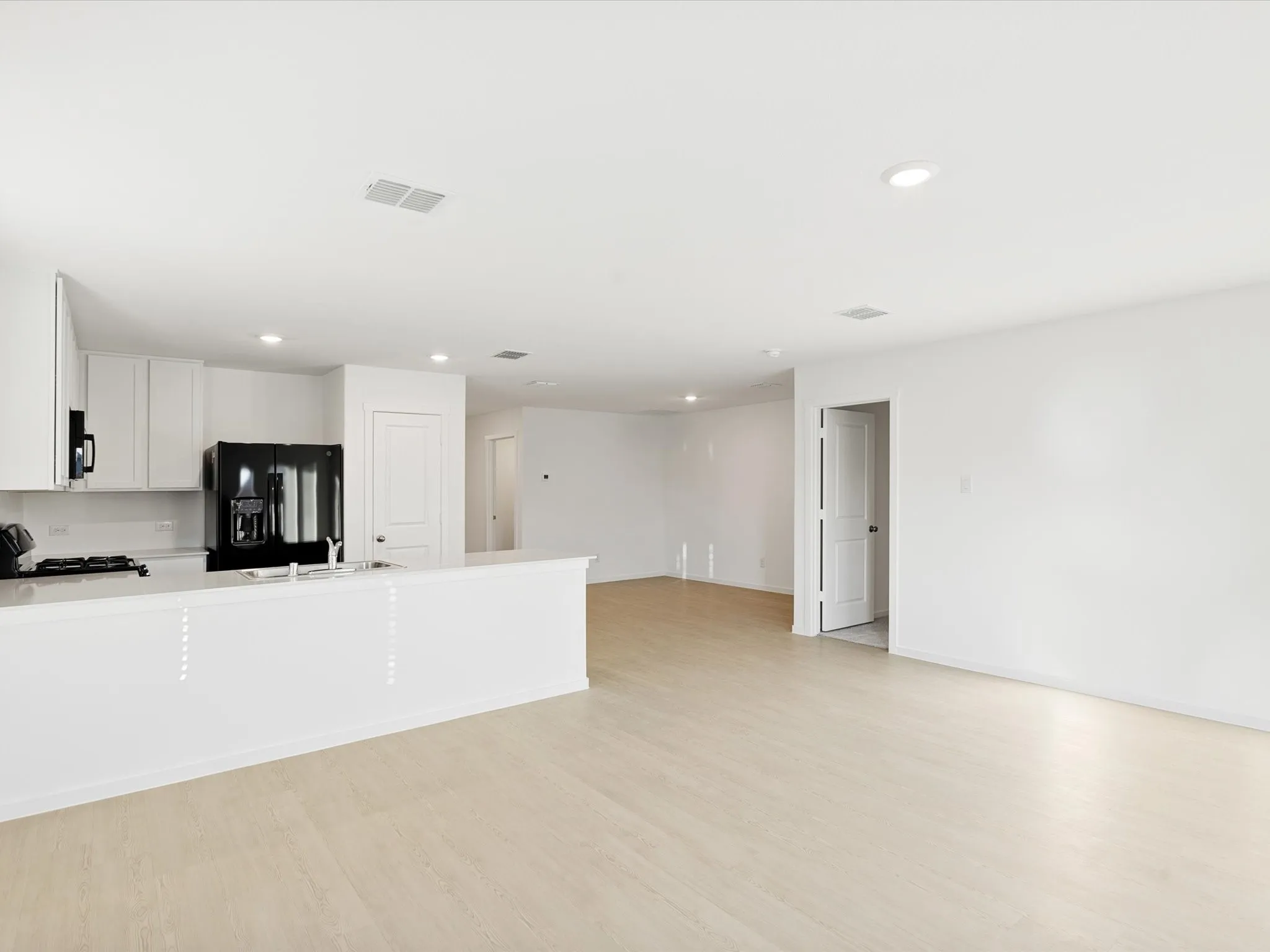 Single Family Residence For Rent in Collin County , 1621 Baugh Street, Mc Kinney, Texas 75071, 4 Bedroom, 2 Bathroom, 2 Garage spaces, 1,707 Sqft, built in 2025, mls#21329106, Real Estate Agent in Mc Kinney, Homes For Rent in Collin county, Homes For Rent in Mc Kinney, Realtor in Mc Kinney Texas, Real Estate Brokerage Independent Realty Texas, Luminita Cordes Realtor