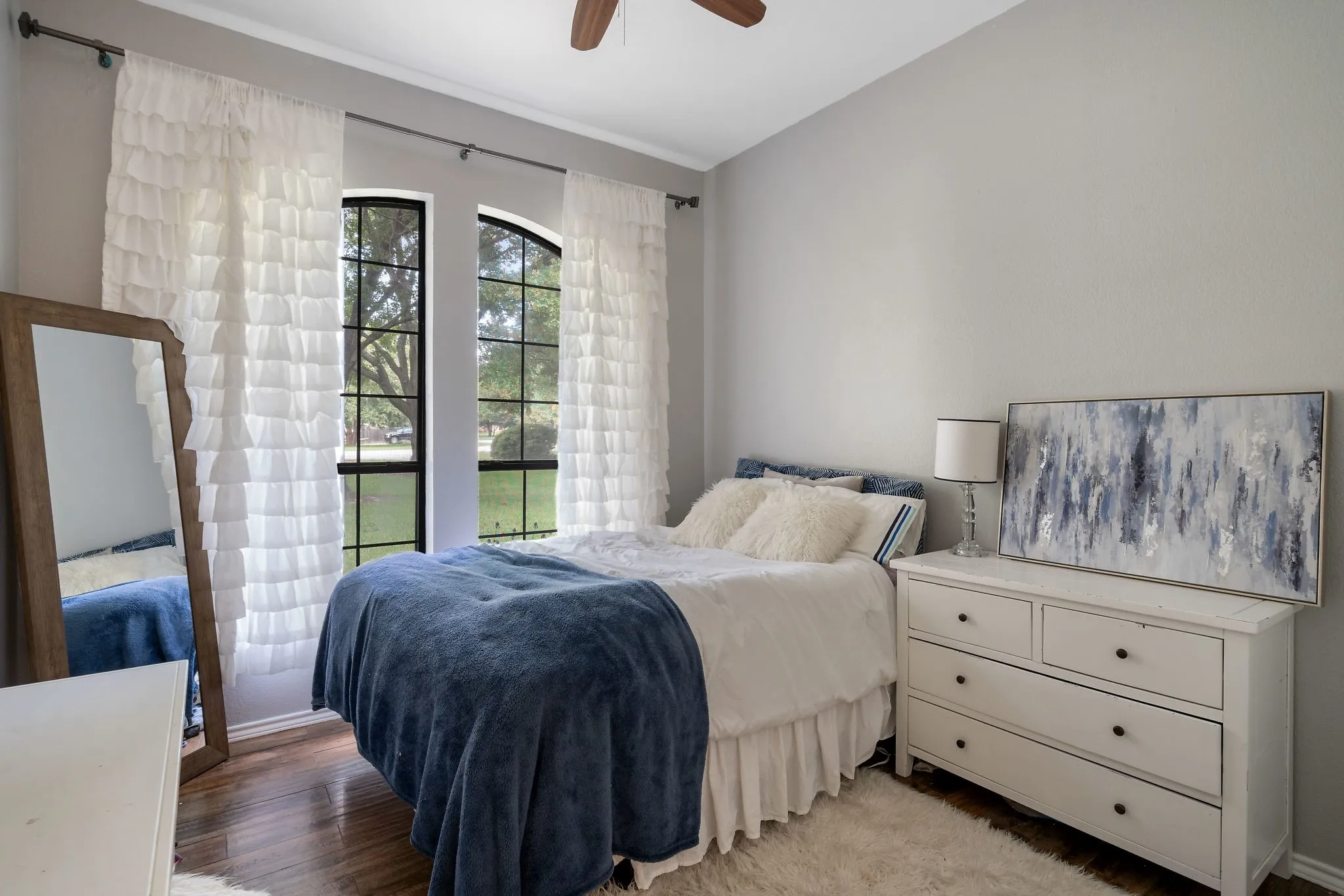 Single Family Residence For Rent in Tarrant County , 2413 Taylor Street, Southlake, Texas 76092, 4 Bedroom, 3 Bathroom, 2 Garage spaces, 3,166 Sqft, built in 1984, mls#21328828, Real Estate Agent in Southlake, Homes For Rent in Tarrant county, Homes For Rent in Southlake, Realtor in Southlake Texas, Real Estate Brokerage Independent Realty Texas, Luminita Cordes Realtor