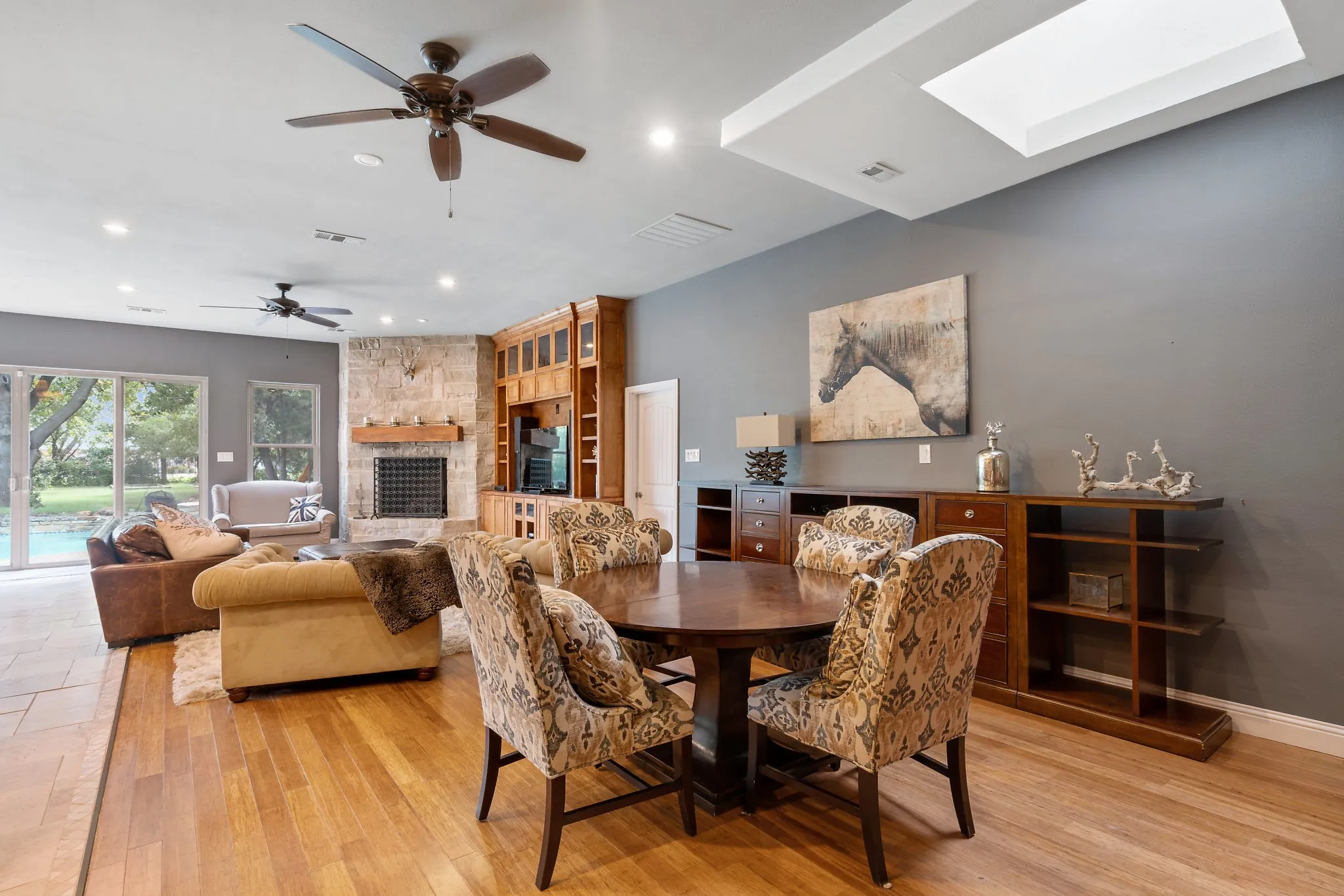 Single Family Residence For Rent in Tarrant County , 2413 Taylor Street, Southlake, Texas 76092, 4 Bedroom, 3 Bathroom, 2 Garage spaces, 3,166 Sqft, built in 1984, mls#21328828, Real Estate Agent in Southlake, Homes For Rent in Tarrant county, Homes For Rent in Southlake, Realtor in Southlake Texas, Real Estate Brokerage Independent Realty Texas, Luminita Cordes Realtor