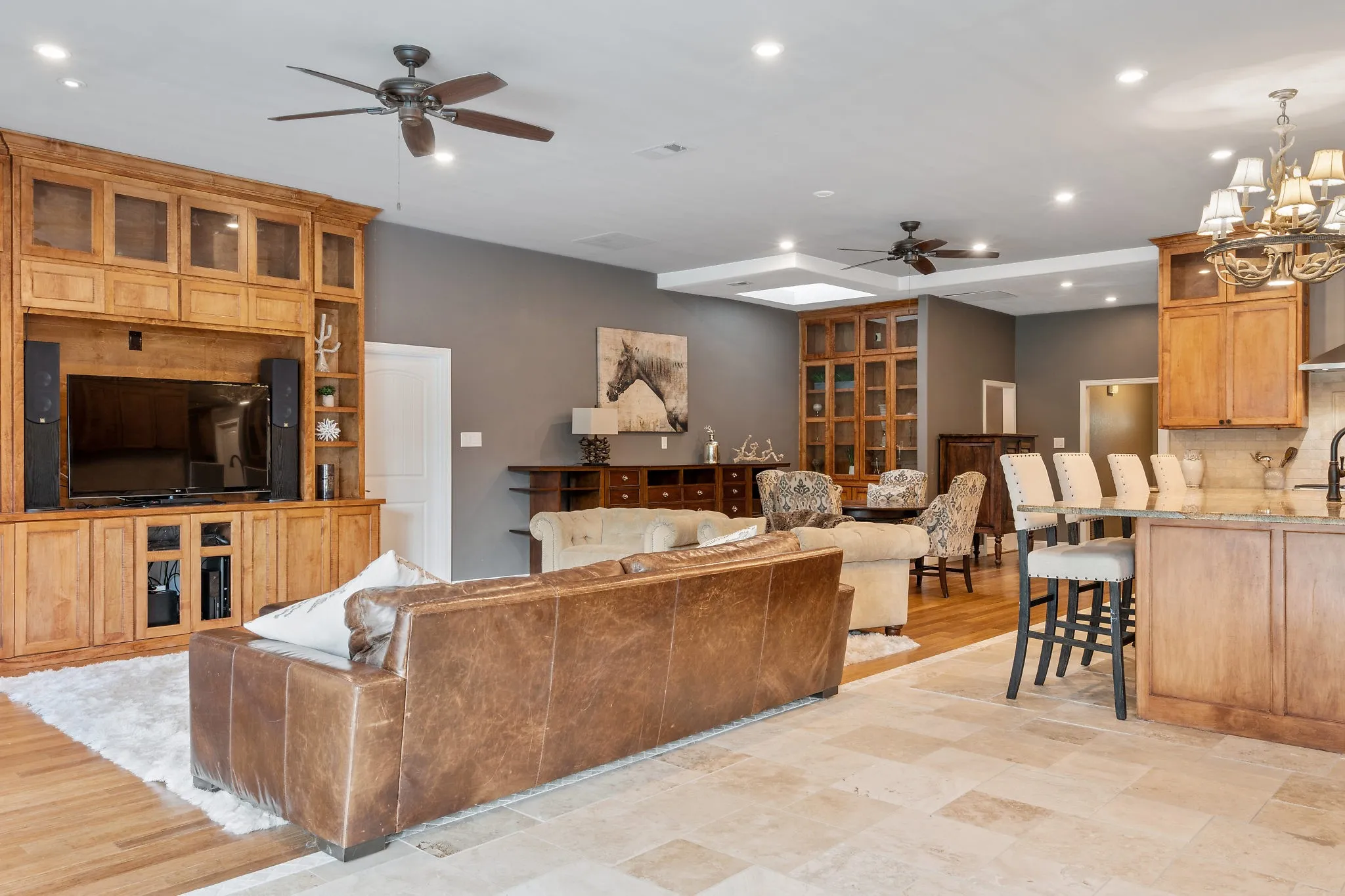 Single Family Residence For Rent in Tarrant County , 2413 Taylor Street, Southlake, Texas 76092, 4 Bedroom, 3 Bathroom, 2 Garage spaces, 3,166 Sqft, built in 1984, mls#21328828, Real Estate Agent in Southlake, Homes For Rent in Tarrant county, Homes For Rent in Southlake, Realtor in Southlake Texas, Real Estate Brokerage Independent Realty Texas, Luminita Cordes Realtor