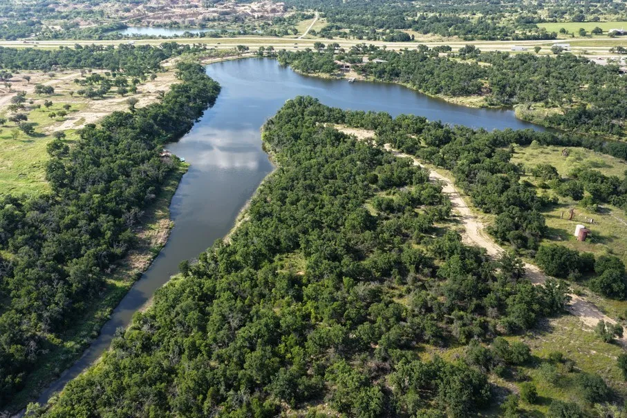 Single Family Residence For Sale in Palo Pinto County , 80342 Interstate 20, Gordon, Texas 76453, 3 Bedrooms, 3 Bathrooms, 2 Garage spaces, 4,196 Sqft, built in 1984, Price $1,450,000, mls#21329114, Real Estate Agent in Gordon, Homes For Sale in Palo Pinto county, Homes For Sale in Gordon, Realtor in Gordon Texas, Real Estate Brokerage Independent Realty Texas, Luminita Cordes Realtor