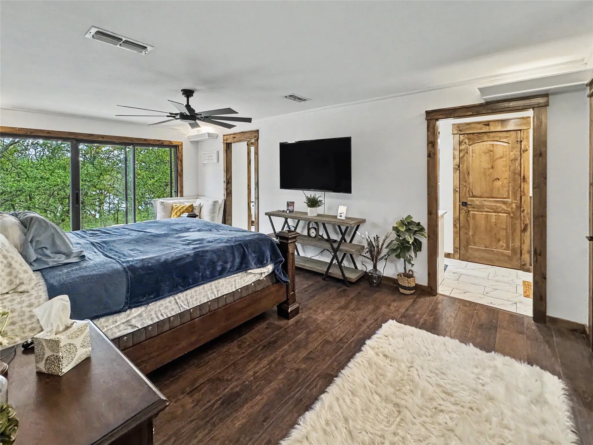 Single Family Residence For Sale in Palo Pinto County , 80342 Interstate 20, Gordon, Texas 76453, 3 Bedrooms, 3 Bathrooms, 2 Garage spaces, 4,196 Sqft, built in 1984, Price $1,450,000, mls#21329114, Real Estate Agent in Gordon, Homes For Sale in Palo Pinto county, Homes For Sale in Gordon, Realtor in Gordon Texas, Real Estate Brokerage Independent Realty Texas, Luminita Cordes Realtor