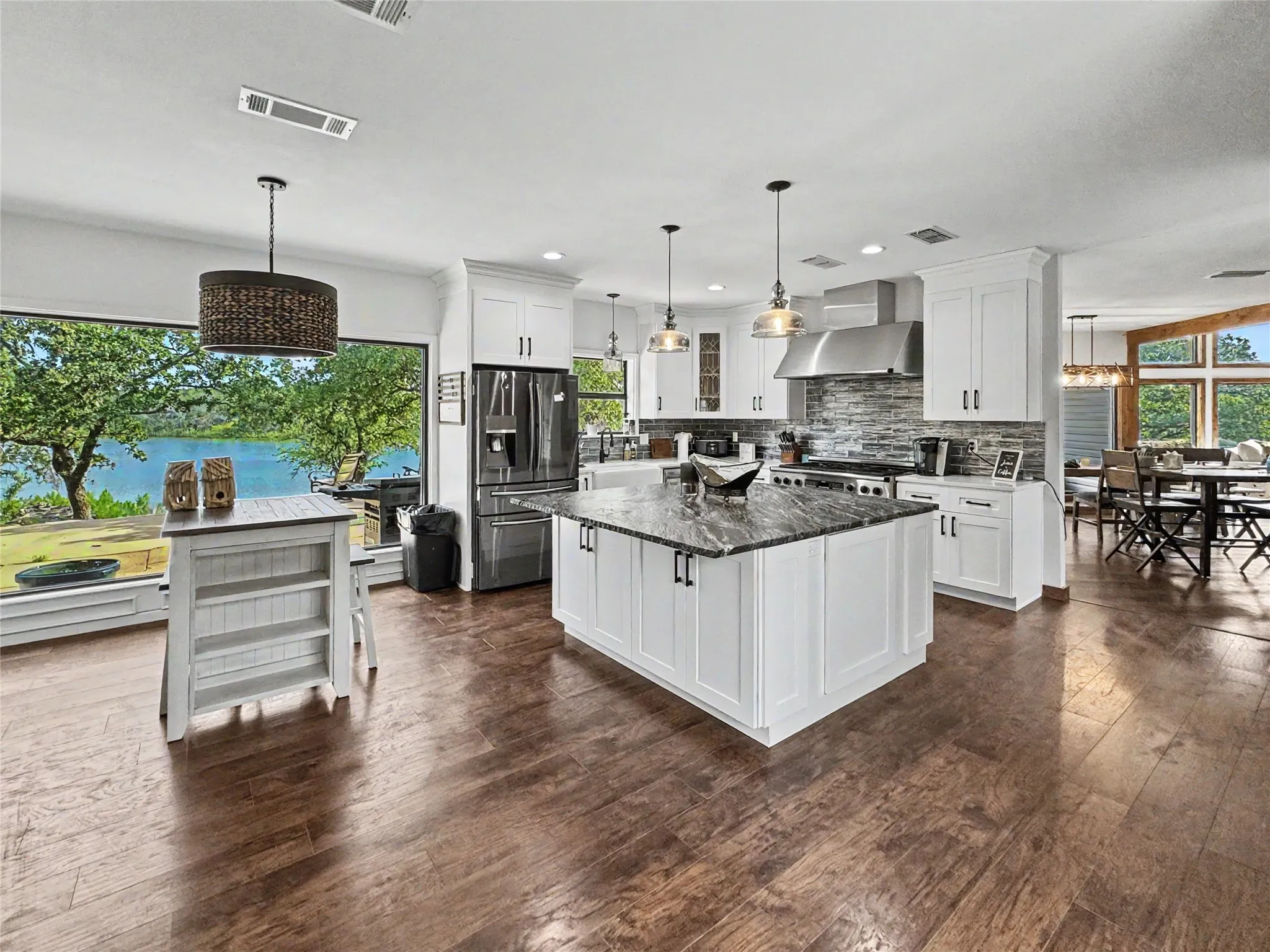 Single Family Residence For Sale in Palo Pinto County , 80342 Interstate 20, Gordon, Texas 76453, 3 Bedrooms, 3 Bathrooms, 2 Garage spaces, 4,196 Sqft, built in 1984, Price $1,450,000, mls#21329114, Real Estate Agent in Gordon, Homes For Sale in Palo Pinto county, Homes For Sale in Gordon, Realtor in Gordon Texas, Real Estate Brokerage Independent Realty Texas, Luminita Cordes Realtor