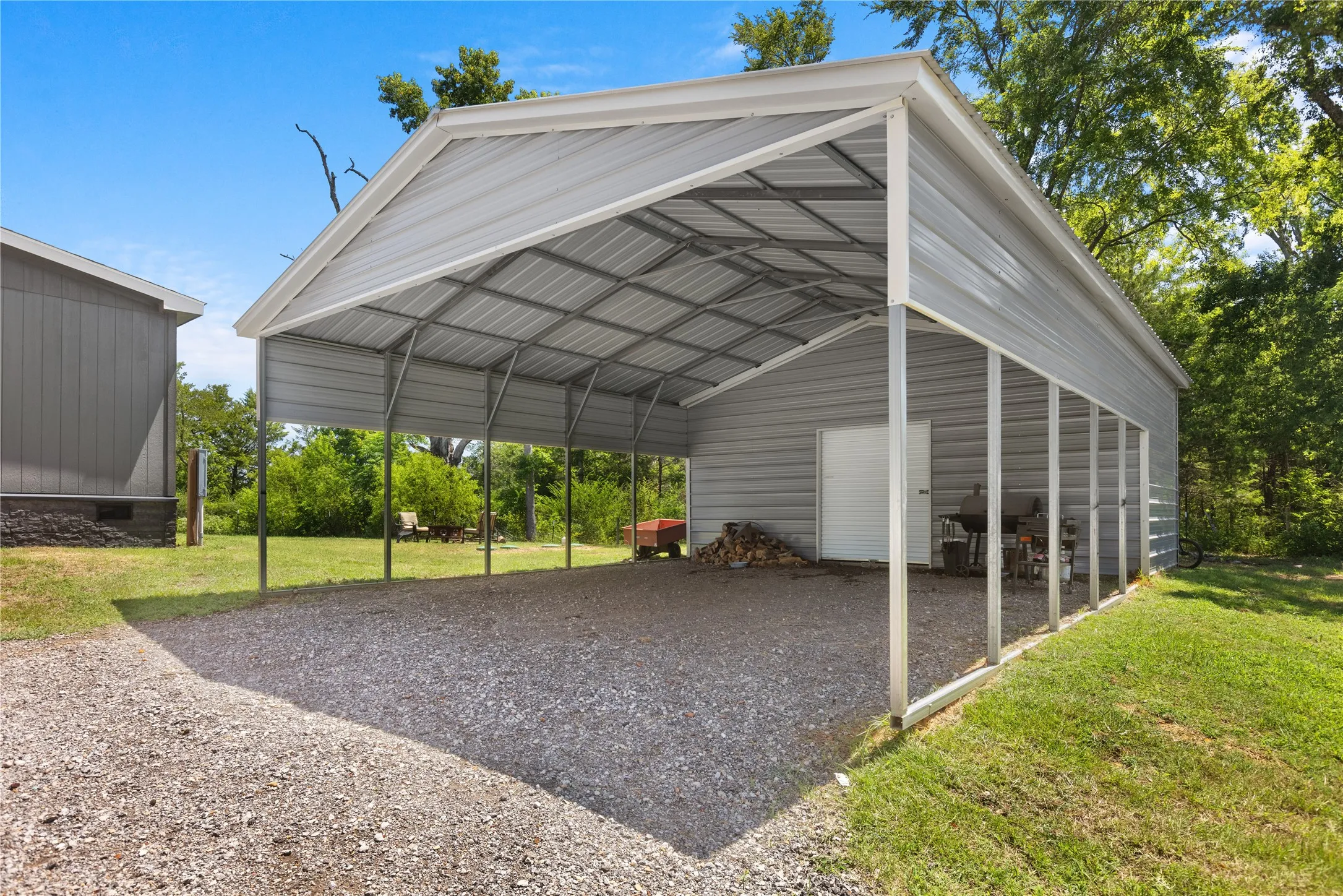 Mobile Home For Sale in Van Zandt County , 645 Vz County Road 4926, Ben Wheeler, Texas 75754, 4 Bedrooms, 3 Bathrooms, Garage spaces, 2,160 Sqft, built in 2023, Price $349,900, mls#21329103, Real Estate Agent in Ben Wheeler, Homes For Sale in Van Zandt county, Homes For Sale in Ben Wheeler, Realtor in Ben Wheeler Texas, Real Estate Brokerage Independent Realty Texas, Luminita Cordes Realtor