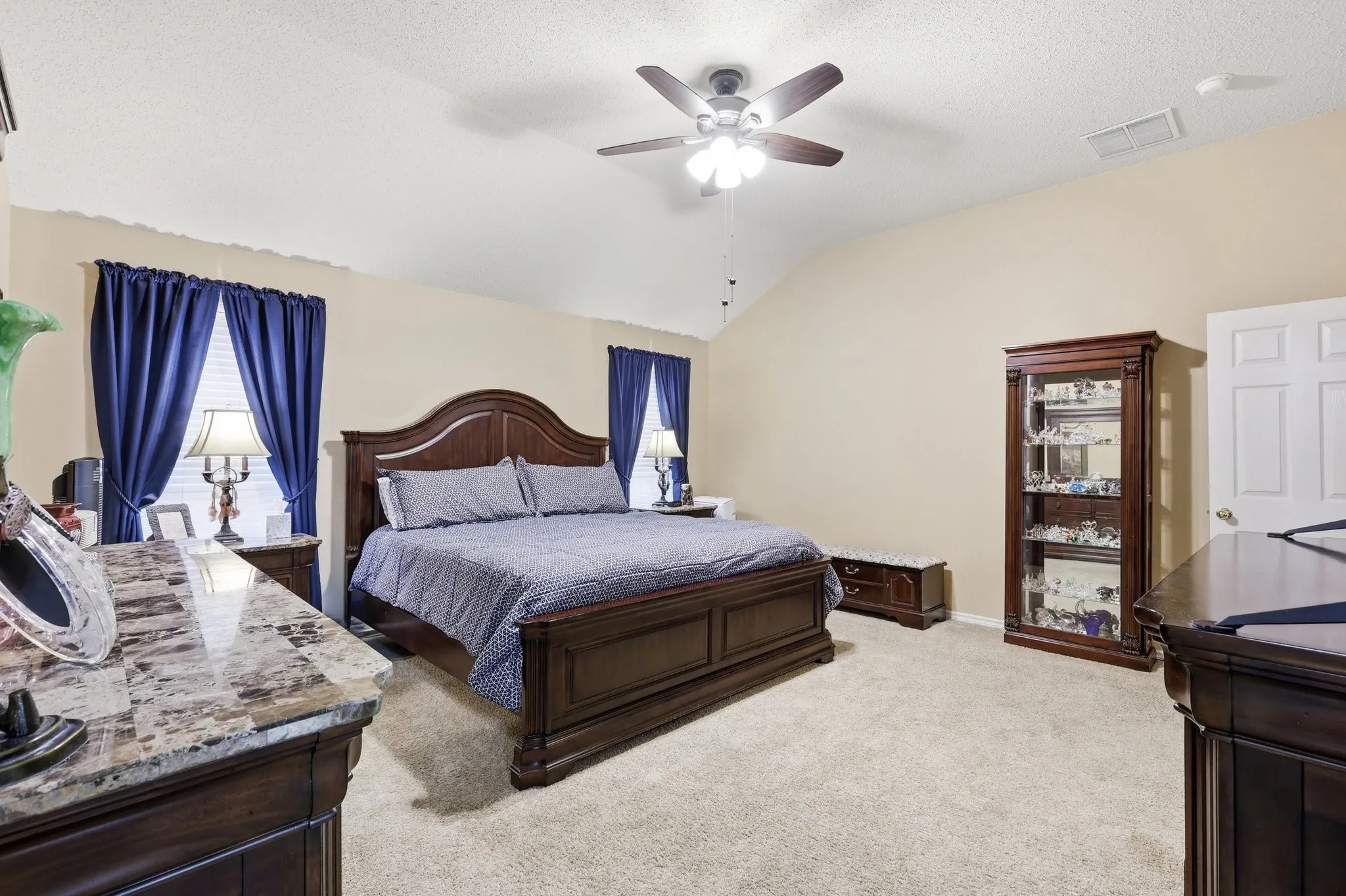 Single Family Residence For Sale in Dallas County , 3520 Cedar Creek Lane, Sachse, Texas 75048, 4 Bedroom, 2 Bathroom, 2 Garage spaces, 2,359 Sqft, built in 2003, mls#21327901, Real Estate Agent in Sachse, Homes For Sale in Dallas county, Homes For Sale in Sachse, Realtor in Sachse Texas, Real Estate Brokerage Independent Realty Texas, Luminita Cordes Realtor