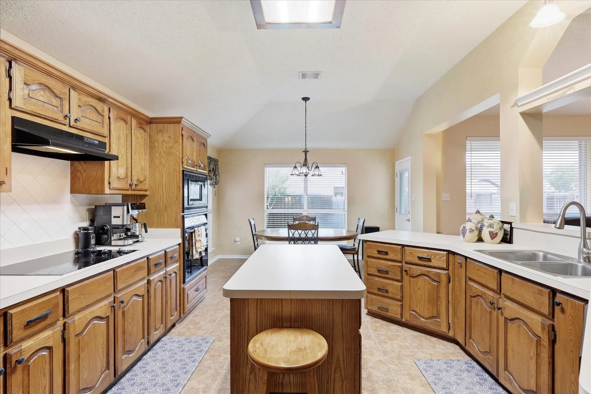 Single Family Residence For Sale in Dallas County , 3520 Cedar Creek Lane, Sachse, Texas 75048, 4 Bedroom, 2 Bathroom, 2 Garage spaces, 2,359 Sqft, built in 2003, mls#21327901, Real Estate Agent in Sachse, Homes For Sale in Dallas county, Homes For Sale in Sachse, Realtor in Sachse Texas, Real Estate Brokerage Independent Realty Texas, Luminita Cordes Realtor