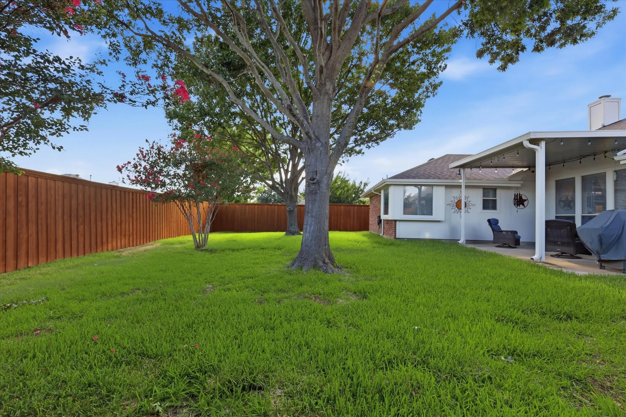 Single Family Residence For Sale in Dallas County , 3520 Cedar Creek Lane, Sachse, Texas 75048, 4 Bedroom, 2 Bathroom, 2 Garage spaces, 2,359 Sqft, built in 2003, mls#21327901, Real Estate Agent in Sachse, Homes For Sale in Dallas county, Homes For Sale in Sachse, Realtor in Sachse Texas, Real Estate Brokerage Independent Realty Texas, Luminita Cordes Realtor