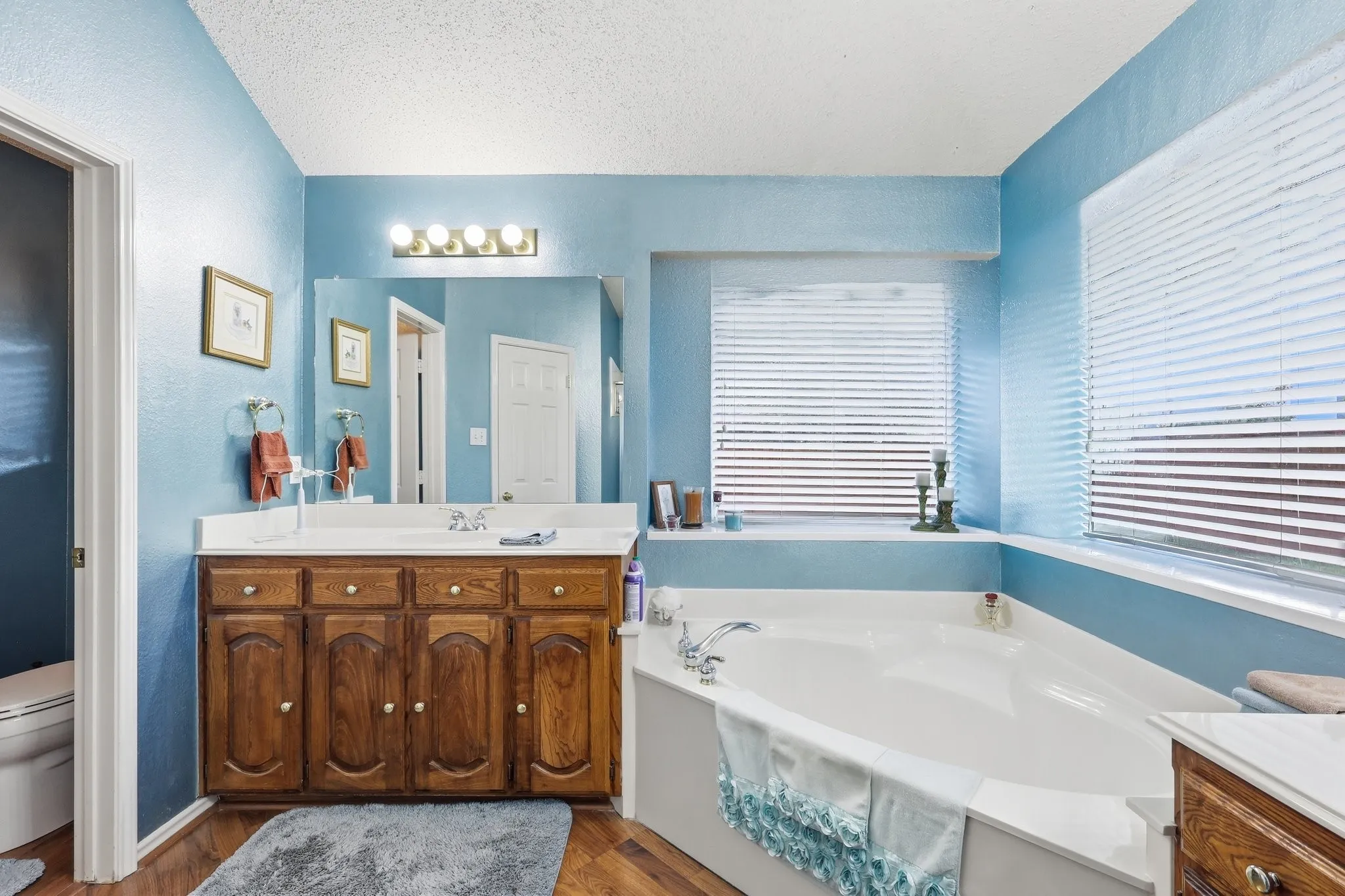 Single Family Residence For Sale in Dallas County , 3520 Cedar Creek Lane, Sachse, Texas 75048, 4 Bedroom, 2 Bathroom, 2 Garage spaces, 2,359 Sqft, built in 2003, mls#21327901, Real Estate Agent in Sachse, Homes For Sale in Dallas county, Homes For Sale in Sachse, Realtor in Sachse Texas, Real Estate Brokerage Independent Realty Texas, Luminita Cordes Realtor