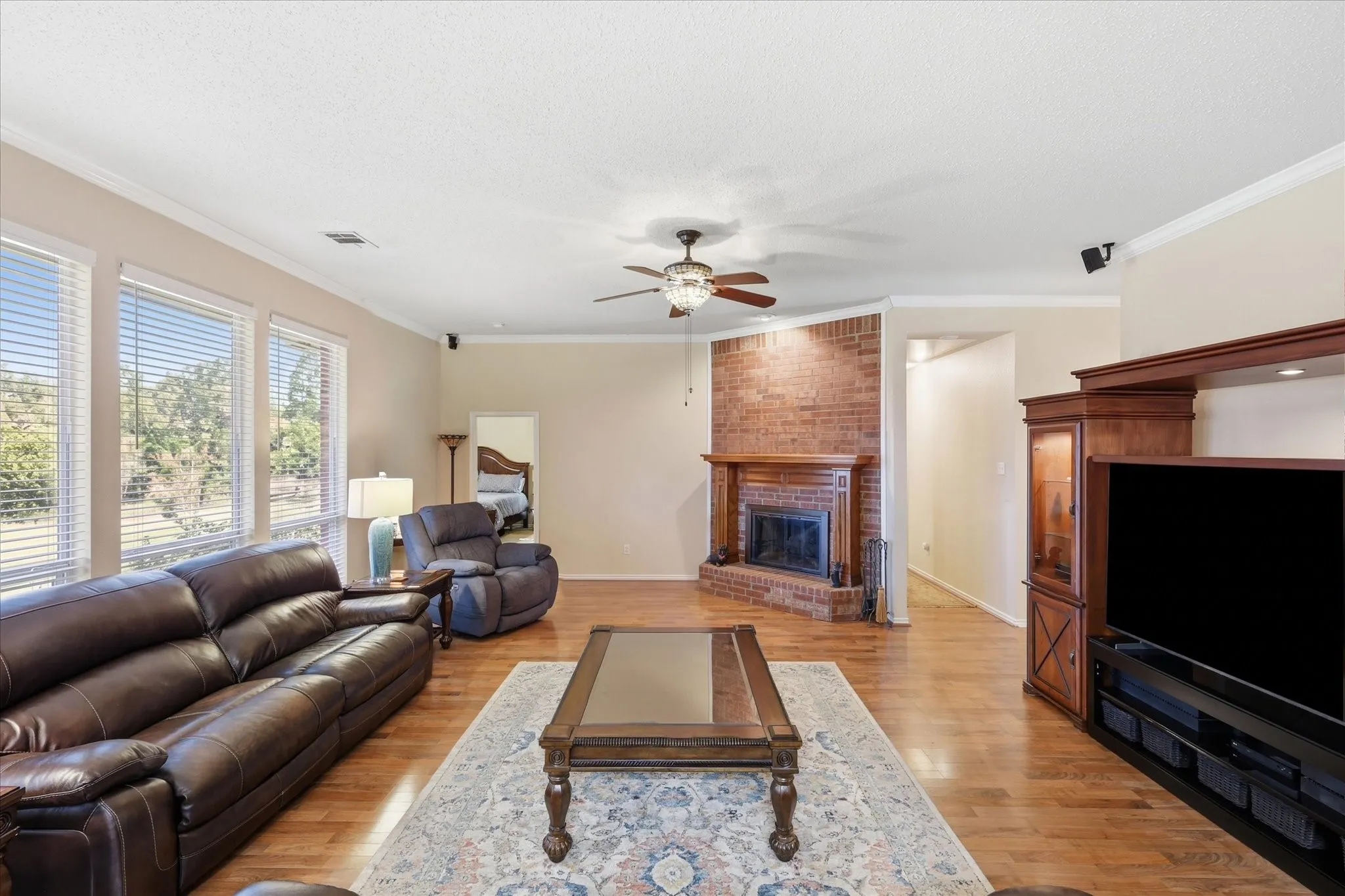Single Family Residence For Sale in Dallas County , 3520 Cedar Creek Lane, Sachse, Texas 75048, 4 Bedroom, 2 Bathroom, 2 Garage spaces, 2,359 Sqft, built in 2003, mls#21327901, Real Estate Agent in Sachse, Homes For Sale in Dallas county, Homes For Sale in Sachse, Realtor in Sachse Texas, Real Estate Brokerage Independent Realty Texas, Luminita Cordes Realtor