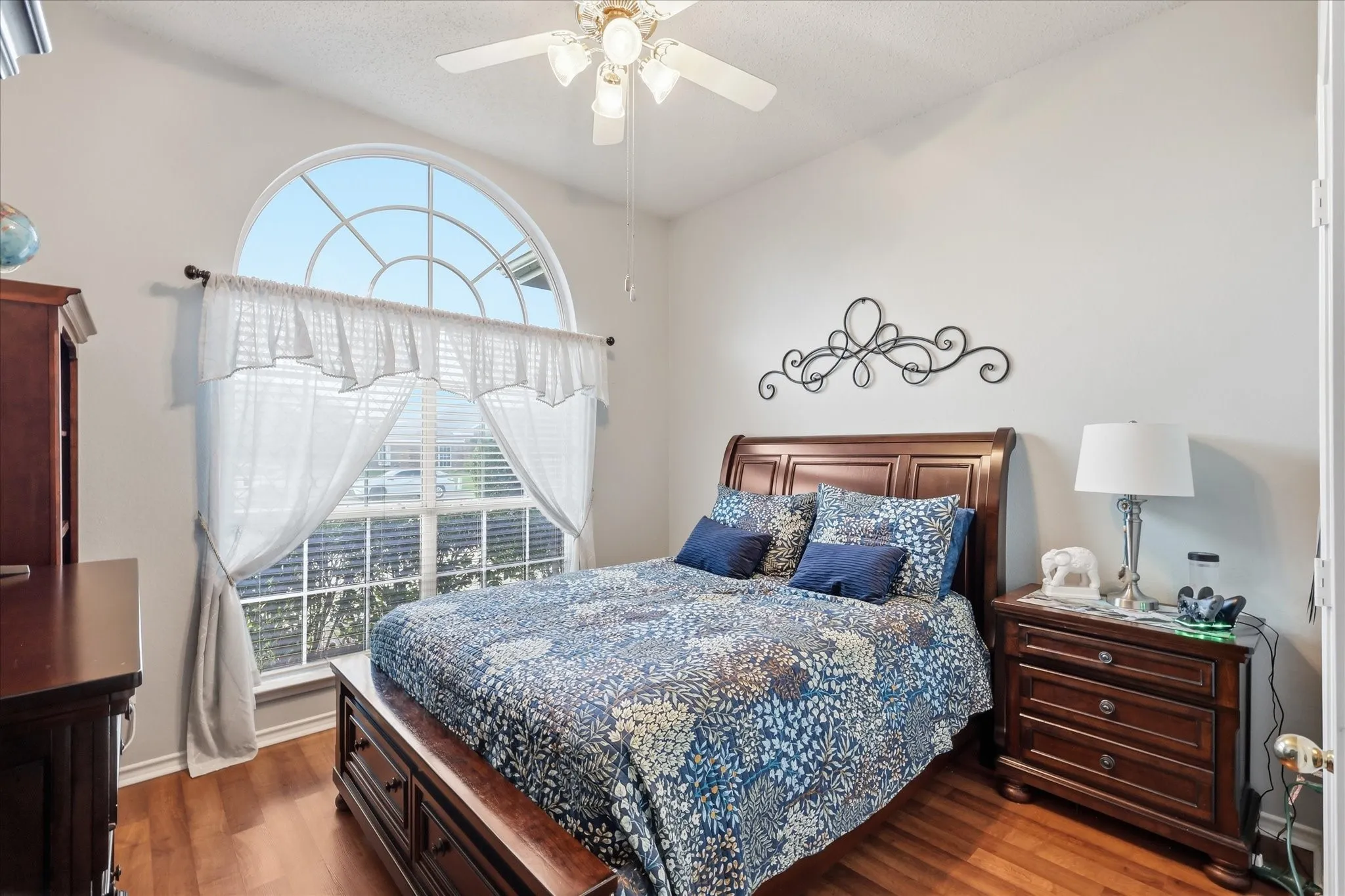 Single Family Residence For Sale in Dallas County , 3520 Cedar Creek Lane, Sachse, Texas 75048, 4 Bedroom, 2 Bathroom, 2 Garage spaces, 2,359 Sqft, built in 2003, mls#21327901, Real Estate Agent in Sachse, Homes For Sale in Dallas county, Homes For Sale in Sachse, Realtor in Sachse Texas, Real Estate Brokerage Independent Realty Texas, Luminita Cordes Realtor