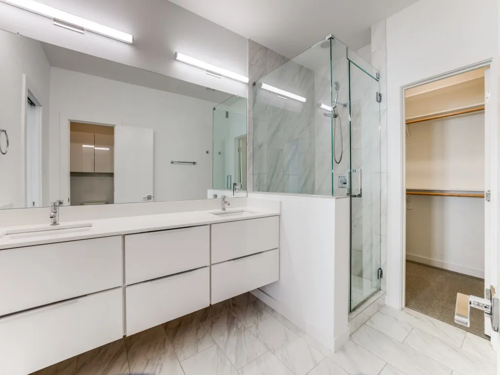Townhouse For Rent in Dallas County , 5714 Bryan Parkway D, Dallas, Texas 75206, 2 Bedroom, 3 Bathroom, 2 Garage spaces, 1,898 Sqft, built in 2015, mls#21329120, Real Estate Agent in Dallas, Homes For Rent in Dallas county, Homes For Rent in Dallas, Realtor in Dallas Texas, Real Estate Brokerage Independent Realty Texas, Luminita Cordes Realtor