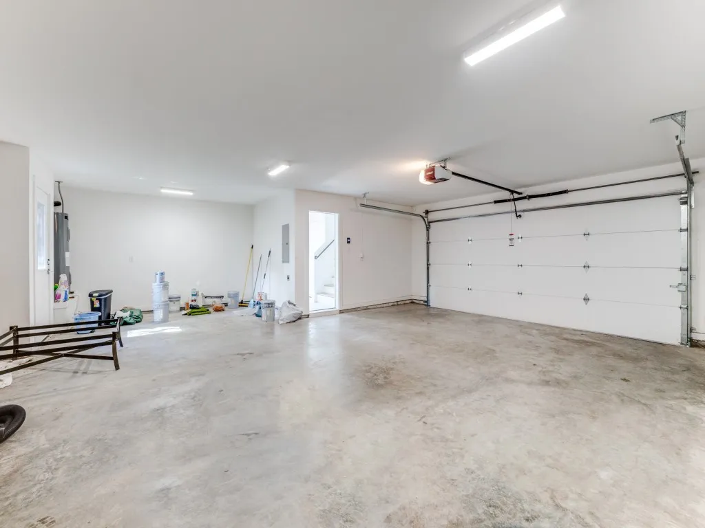 Townhouse For Rent in Dallas County , 5714 Bryan Parkway D, Dallas, Texas 75206, 2 Bedroom, 3 Bathroom, 2 Garage spaces, 1,898 Sqft, built in 2015, mls#21329120, Real Estate Agent in Dallas, Homes For Rent in Dallas county, Homes For Rent in Dallas, Realtor in Dallas Texas, Real Estate Brokerage Independent Realty Texas, Luminita Cordes Realtor