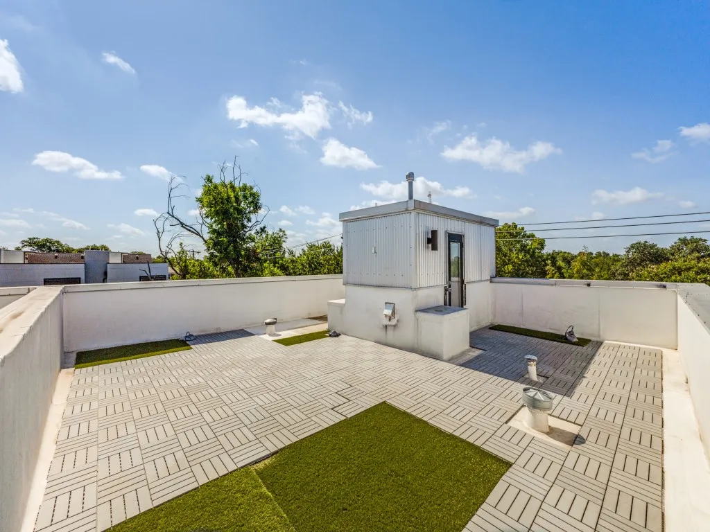Townhouse For Rent in Dallas County , 5714 Bryan Parkway D, Dallas, Texas 75206, 2 Bedroom, 3 Bathroom, 2 Garage spaces, 1,898 Sqft, built in 2015, mls#21329120, Real Estate Agent in Dallas, Homes For Rent in Dallas county, Homes For Rent in Dallas, Realtor in Dallas Texas, Real Estate Brokerage Independent Realty Texas, Luminita Cordes Realtor