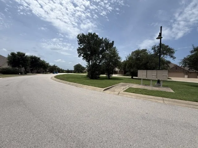 Single Family Residence For Sale in Travis County , 22224 Cape Travis Bend, Lago Vista, Texas 78645, 5 Bedroom, 4 Bathroom, 3 Garage spaces, 4,049 Sqft, built in 2014, mls#21329122, Real Estate Agent in Lago Vista, Homes For Sale in Travis county, Homes For Sale in Lago Vista, Realtor in Lago Vista Texas, Real Estate Brokerage Independent Realty Texas, Luminita Cordes Realtor