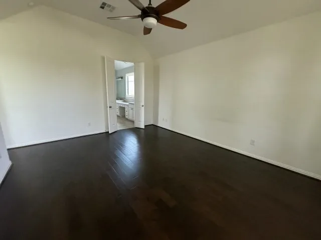 Single Family Residence For Sale in Travis County , 22224 Cape Travis Bend, Lago Vista, Texas 78645, 5 Bedroom, 4 Bathroom, 3 Garage spaces, 4,049 Sqft, built in 2014, mls#21329122, Real Estate Agent in Lago Vista, Homes For Sale in Travis county, Homes For Sale in Lago Vista, Realtor in Lago Vista Texas, Real Estate Brokerage Independent Realty Texas, Luminita Cordes Realtor