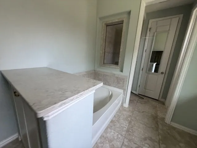 Single Family Residence For Sale in Travis County , 22224 Cape Travis Bend, Lago Vista, Texas 78645, 5 Bedroom, 4 Bathroom, 3 Garage spaces, 4,049 Sqft, built in 2014, mls#21329122, Real Estate Agent in Lago Vista, Homes For Sale in Travis county, Homes For Sale in Lago Vista, Realtor in Lago Vista Texas, Real Estate Brokerage Independent Realty Texas, Luminita Cordes Realtor