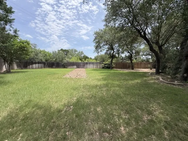 Single Family Residence For Sale in Travis County , 22224 Cape Travis Bend, Lago Vista, Texas 78645, 5 Bedroom, 4 Bathroom, 3 Garage spaces, 4,049 Sqft, built in 2014, mls#21329122, Real Estate Agent in Lago Vista, Homes For Sale in Travis county, Homes For Sale in Lago Vista, Realtor in Lago Vista Texas, Real Estate Brokerage Independent Realty Texas, Luminita Cordes Realtor