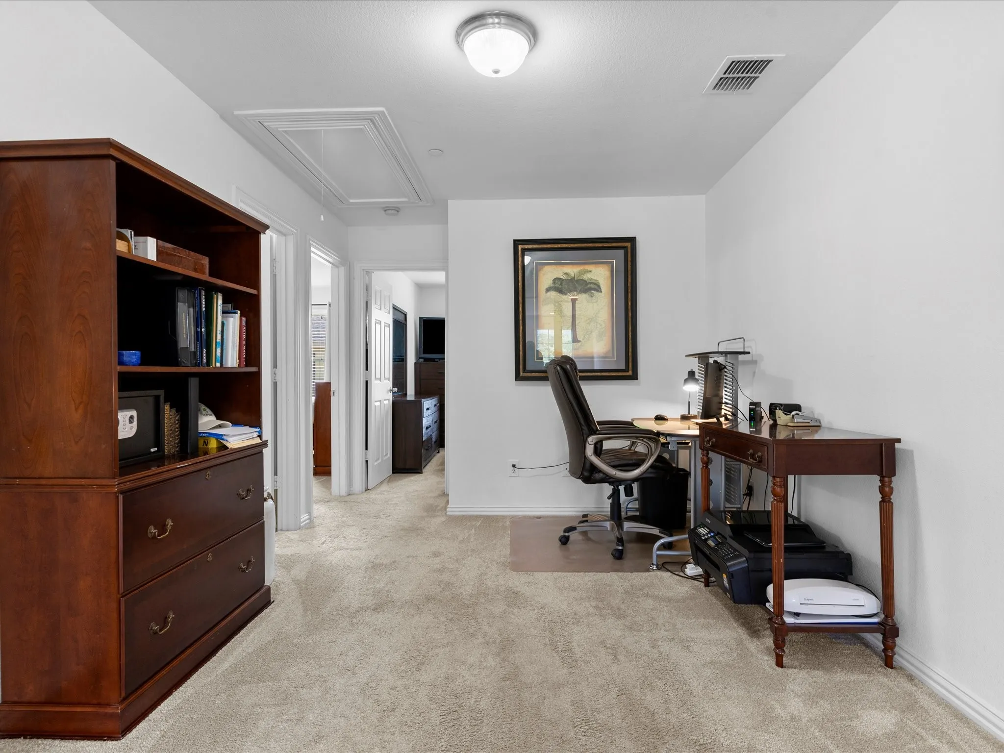 Townhouse For Sale in Tarrant County , 3106 Bedford Road, Bedford, Texas 76021, 2 Bedroom, 2 Bathroom, 2 Garage spaces, 1,216 Sqft, built in 2008, mls#21328980, Real Estate Agent in Bedford, Homes For Sale in Tarrant county, Homes For Sale in Bedford, Realtor in Bedford Texas, Real Estate Brokerage Independent Realty Texas, Luminita Cordes Realtor