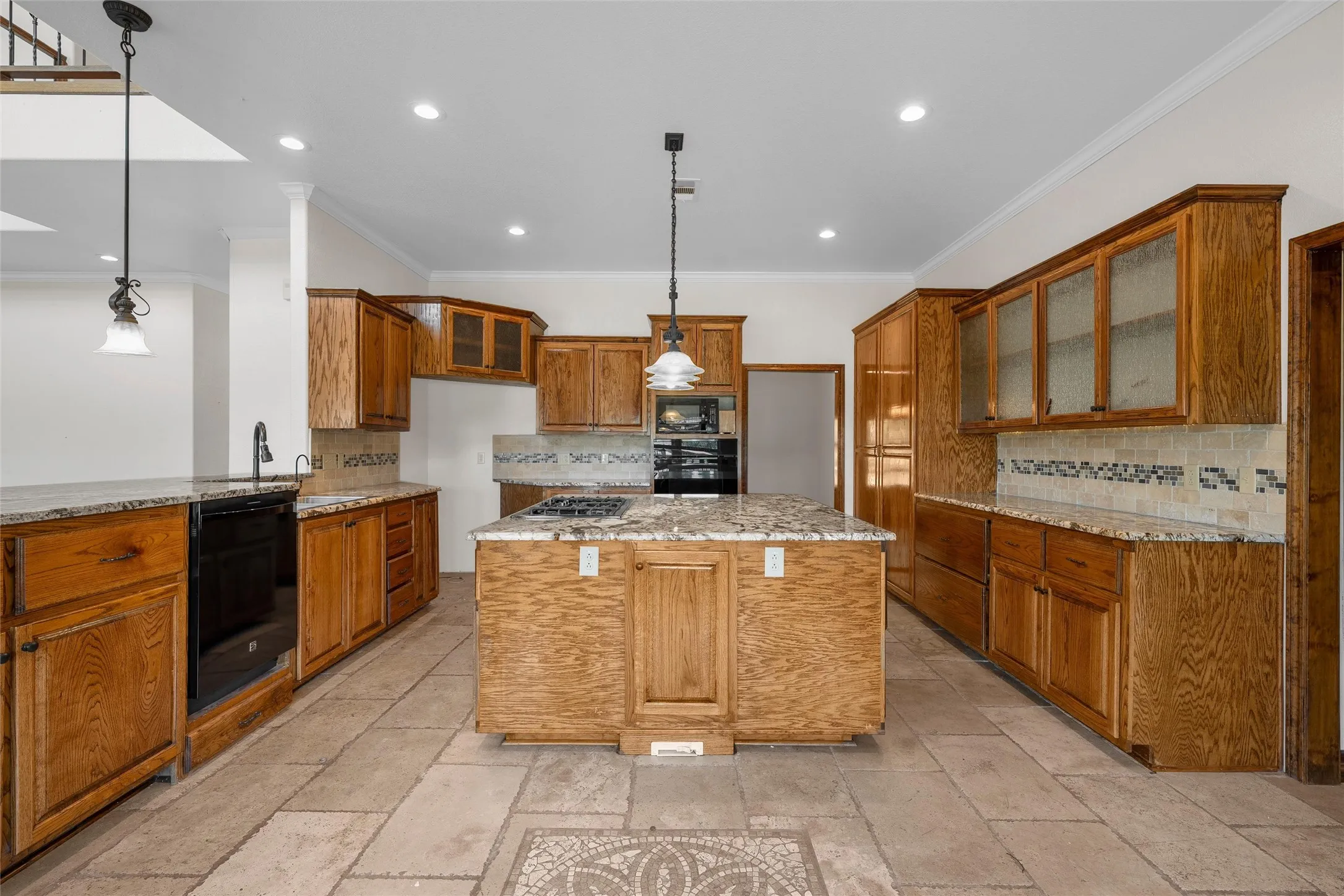 Single Family Residence For Sale in Limestone County , 134 Lcr 796, Groesbeck, Texas 76642, 5 Bedroom, 4 Bathroom, 2 Garage spaces, 3,576 Sqft, built in 2015, mls#21328909, Real Estate Agent in Groesbeck, Homes For Sale in Limestone county, Homes For Sale in Groesbeck, Realtor in Groesbeck Texas, Real Estate Brokerage Independent Realty Texas, Luminita Cordes Realtor