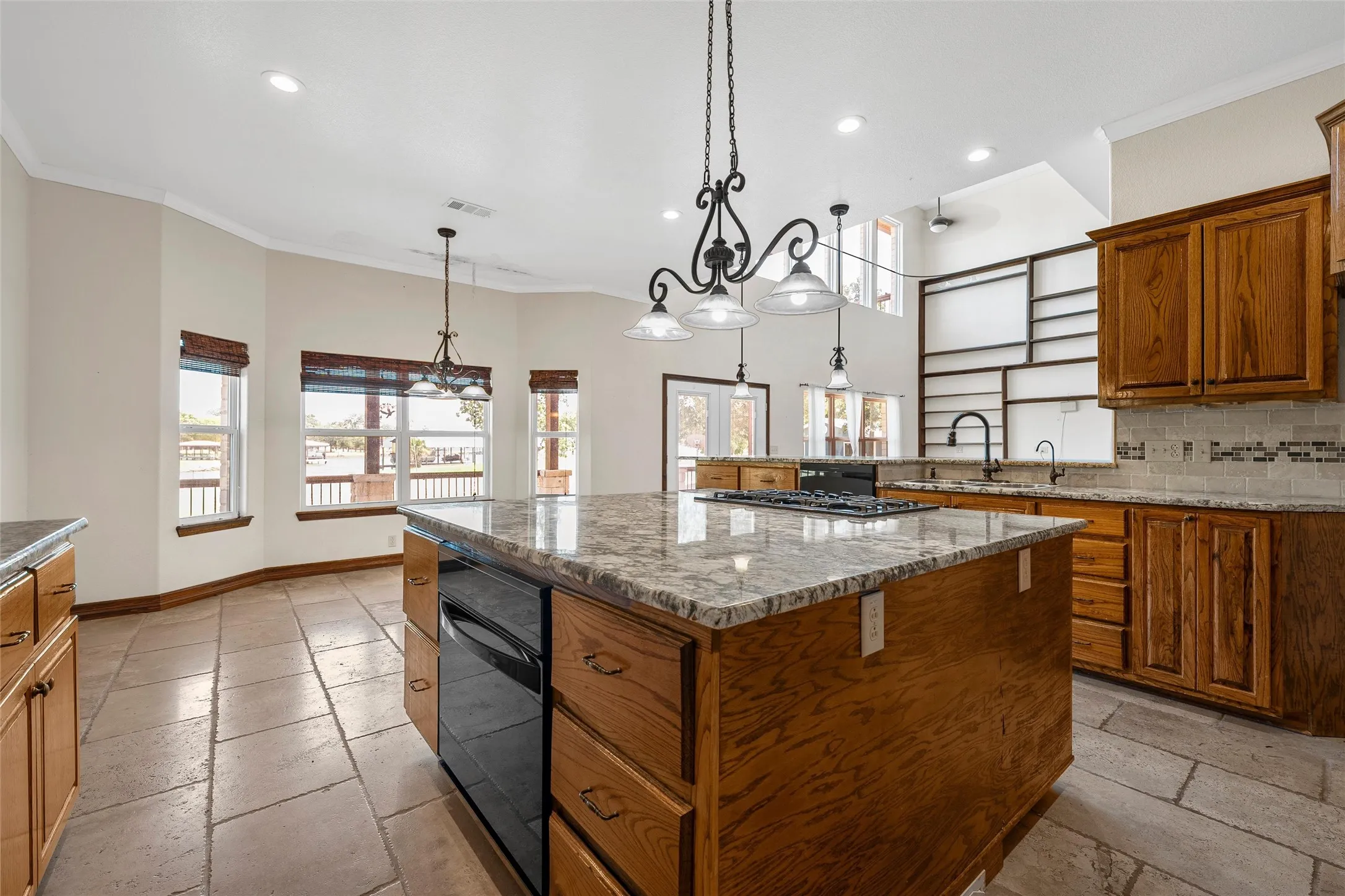 Single Family Residence For Sale in Limestone County , 134 Lcr 796, Groesbeck, Texas 76642, 5 Bedroom, 4 Bathroom, 2 Garage spaces, 3,576 Sqft, built in 2015, mls#21328909, Real Estate Agent in Groesbeck, Homes For Sale in Limestone county, Homes For Sale in Groesbeck, Realtor in Groesbeck Texas, Real Estate Brokerage Independent Realty Texas, Luminita Cordes Realtor
