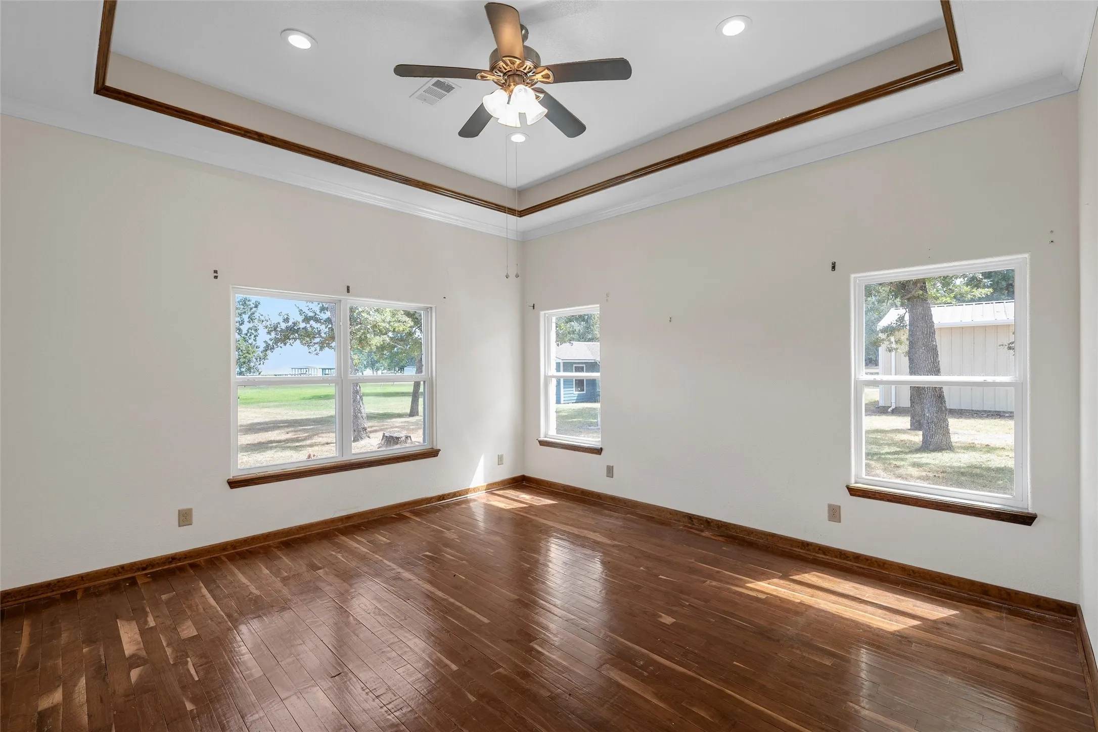 Single Family Residence For Sale in Limestone County , 134 Lcr 796, Groesbeck, Texas 76642, 5 Bedroom, 4 Bathroom, 2 Garage spaces, 3,576 Sqft, built in 2015, mls#21328909, Real Estate Agent in Groesbeck, Homes For Sale in Limestone county, Homes For Sale in Groesbeck, Realtor in Groesbeck Texas, Real Estate Brokerage Independent Realty Texas, Luminita Cordes Realtor
