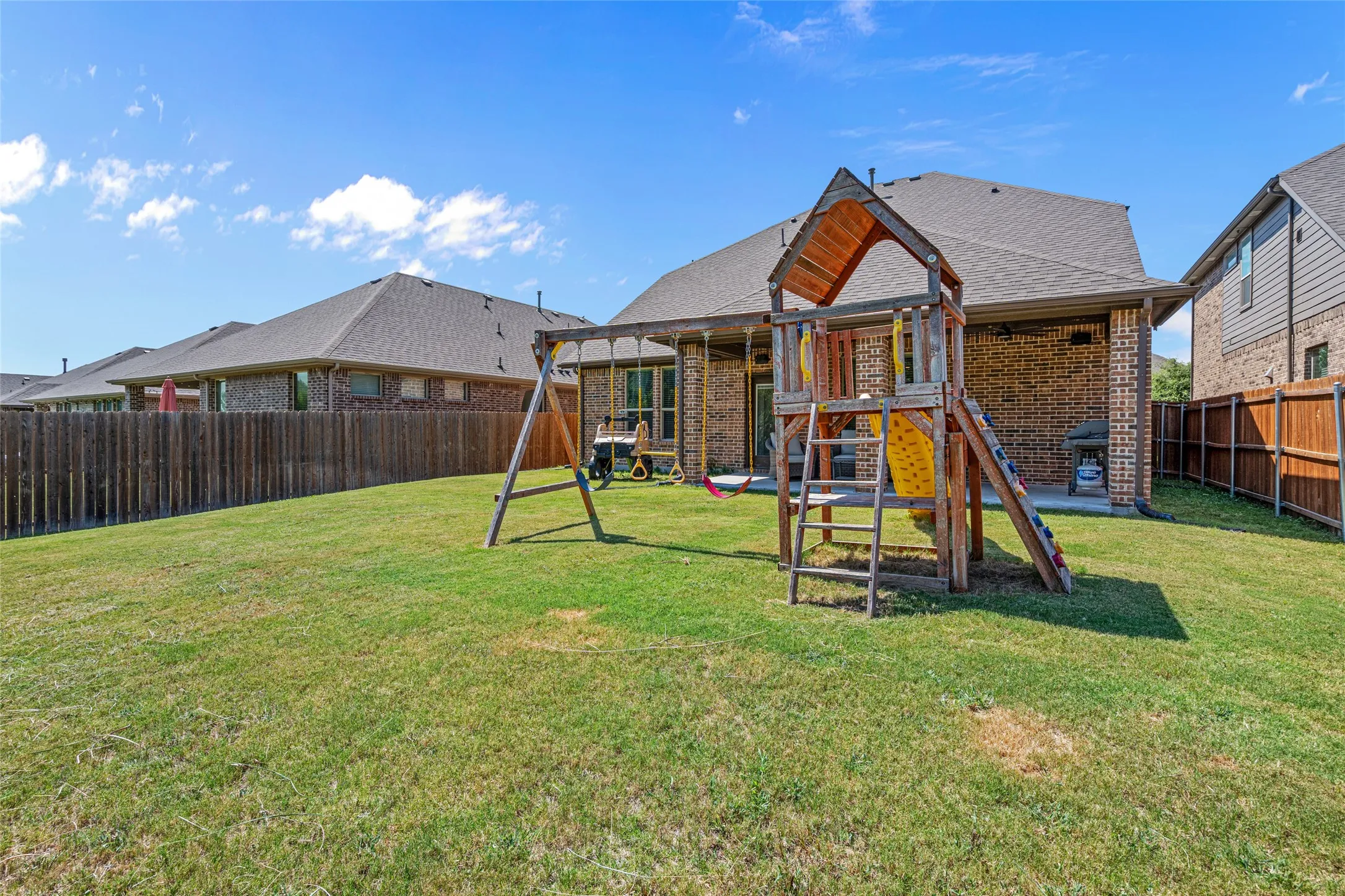 Single Family Residence For Sale in Parker County , 14856 Gladstone Drive, Aledo, Texas 76008, 4 Bedroom, 4 Bathroom, 2 Garage spaces, 3,046 Sqft, built in 2020, mls#21327323, Real Estate Agent in Aledo, Homes For Sale in Parker county, Homes For Sale in Aledo, Realtor in Aledo Texas, Real Estate Brokerage Independent Realty Texas, Luminita Cordes Realtor