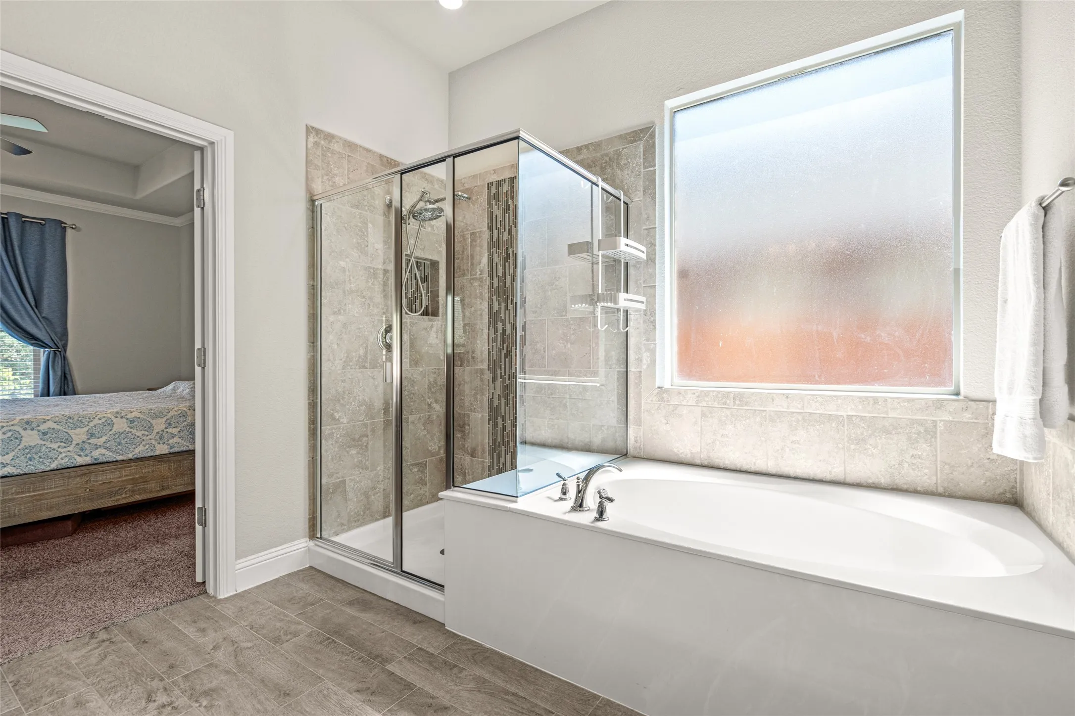 Single Family Residence For Sale in Parker County , 14856 Gladstone Drive, Aledo, Texas 76008, 4 Bedroom, 4 Bathroom, 2 Garage spaces, 3,046 Sqft, built in 2020, mls#21327323, Real Estate Agent in Aledo, Homes For Sale in Parker county, Homes For Sale in Aledo, Realtor in Aledo Texas, Real Estate Brokerage Independent Realty Texas, Luminita Cordes Realtor